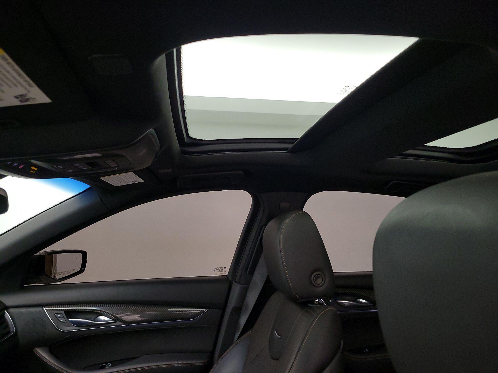 Thumbnail: 2022 Cadillac CT5 - 18