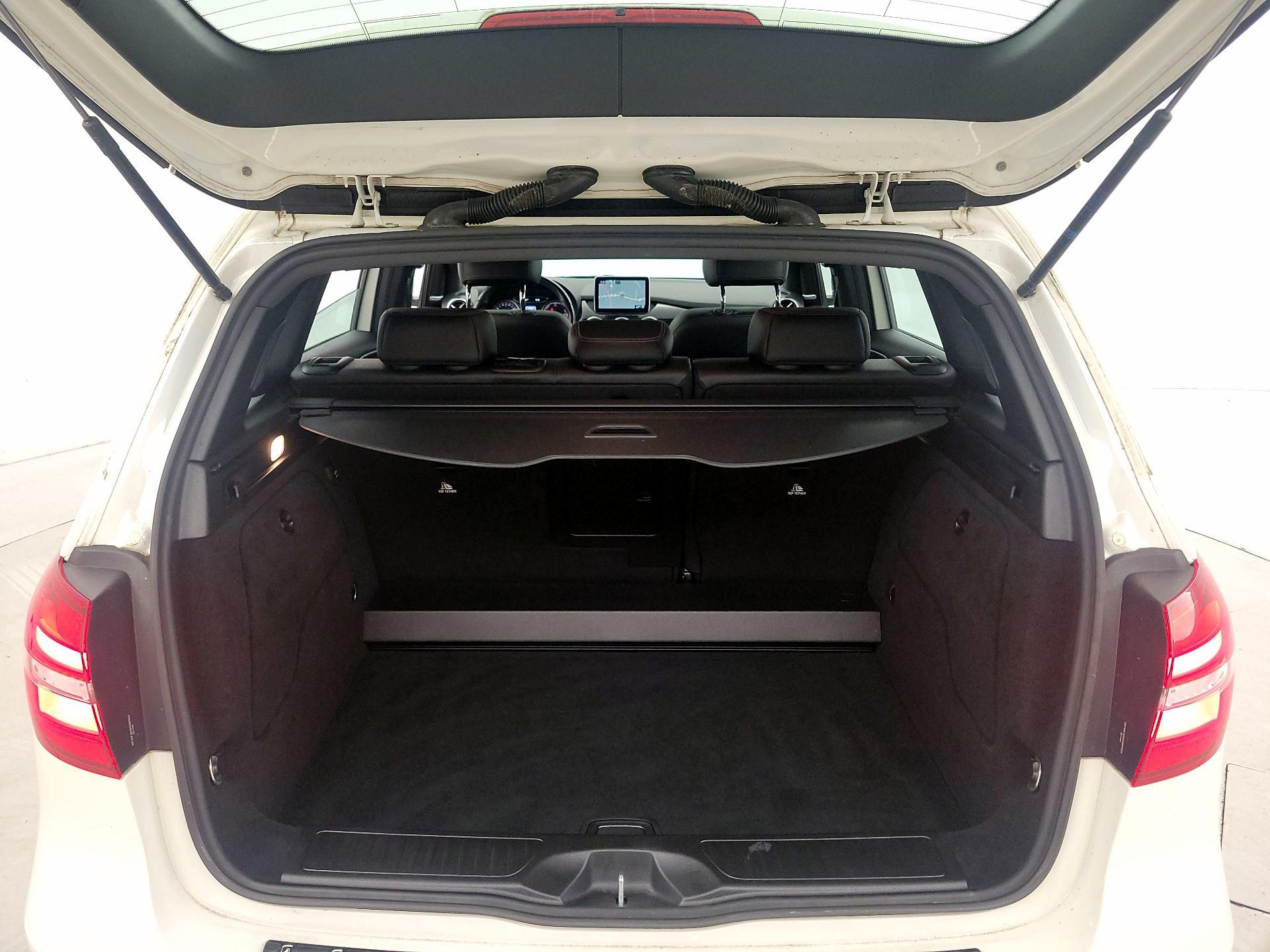 Thumbnail: 2016 Mercedes-Benz B-Class - 20
