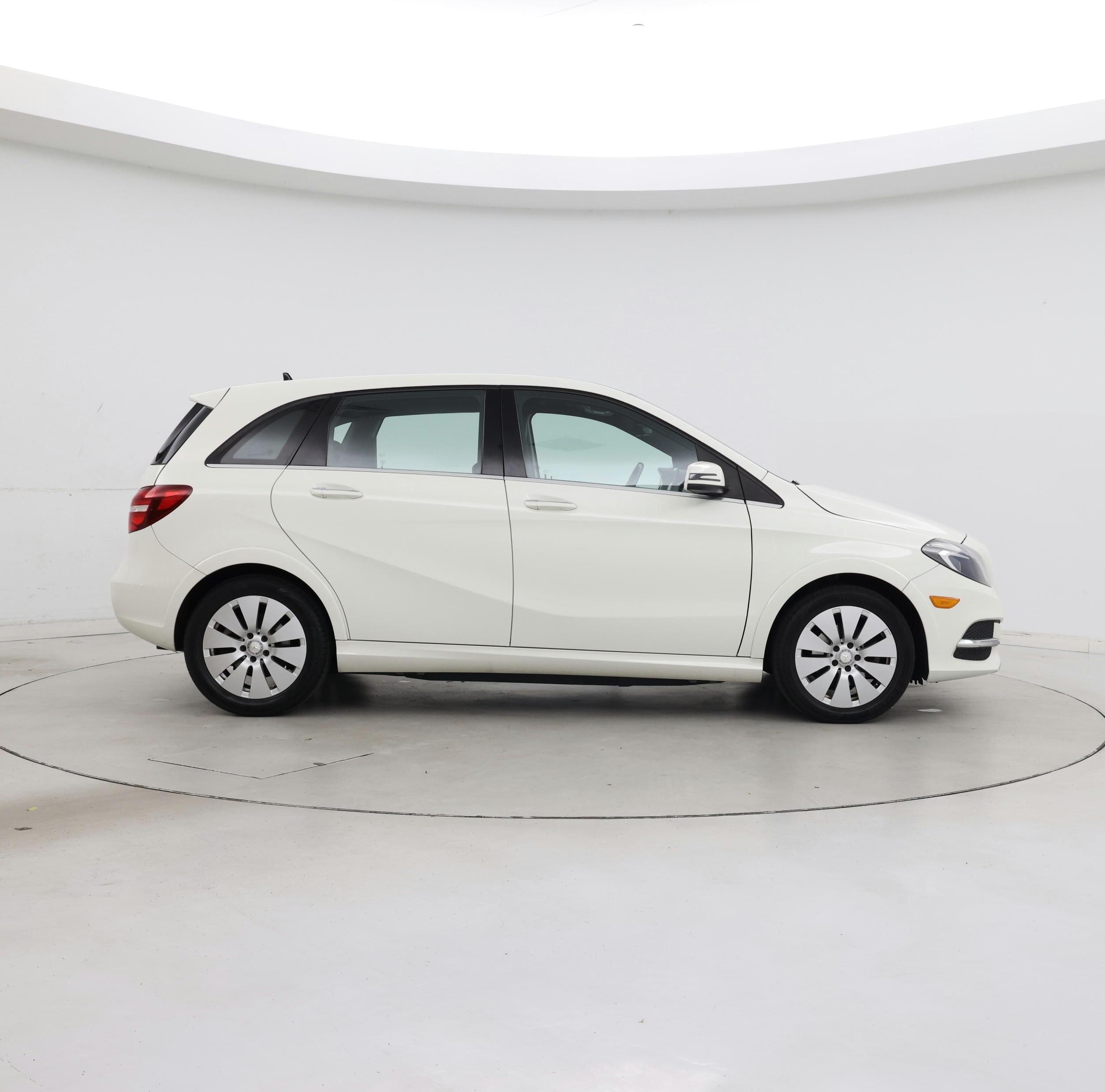 Thumbnail: 2016 Mercedes-Benz B-Class - 7