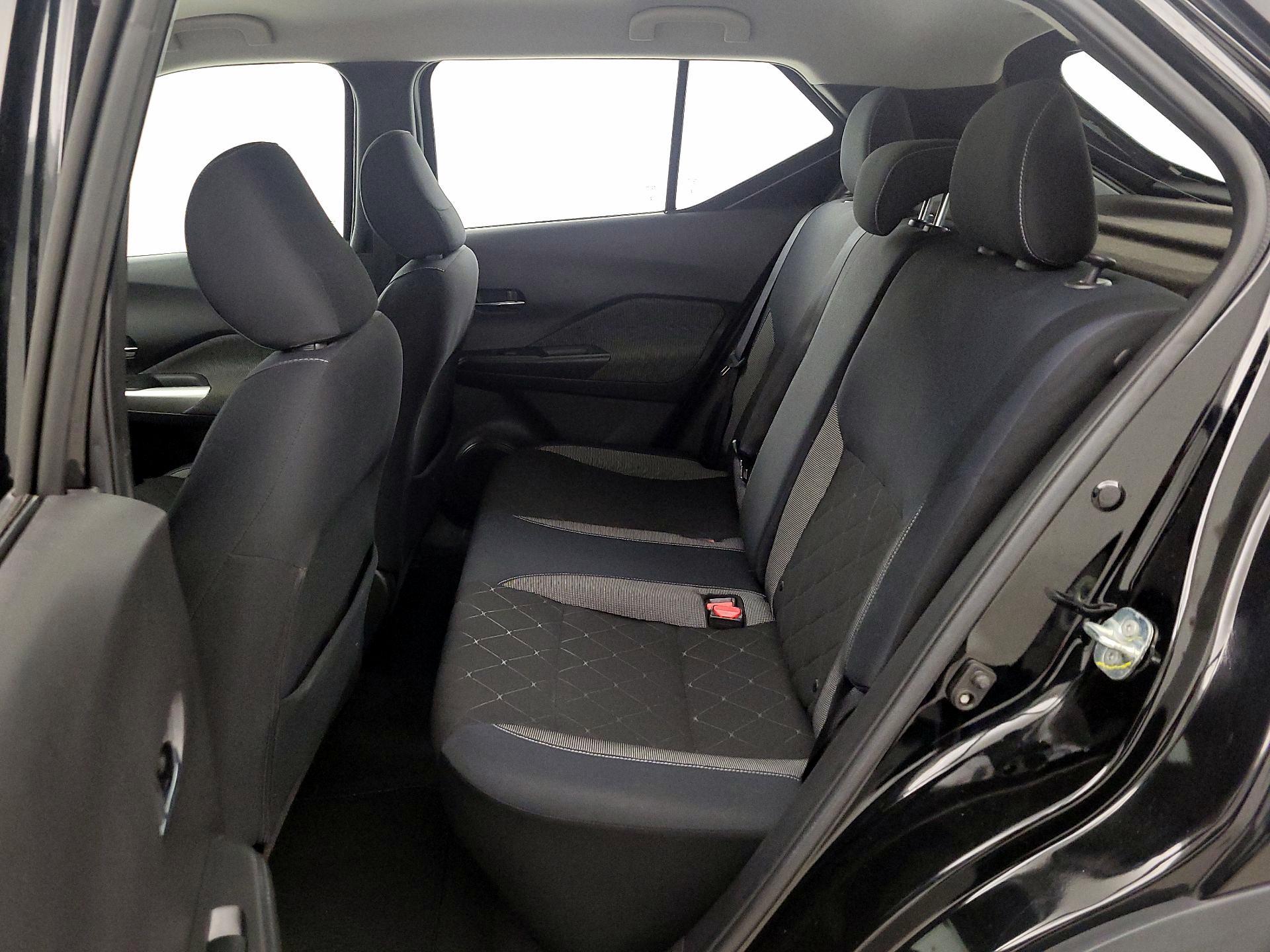 Thumbnail: 2018 Nissan Kicks - 19