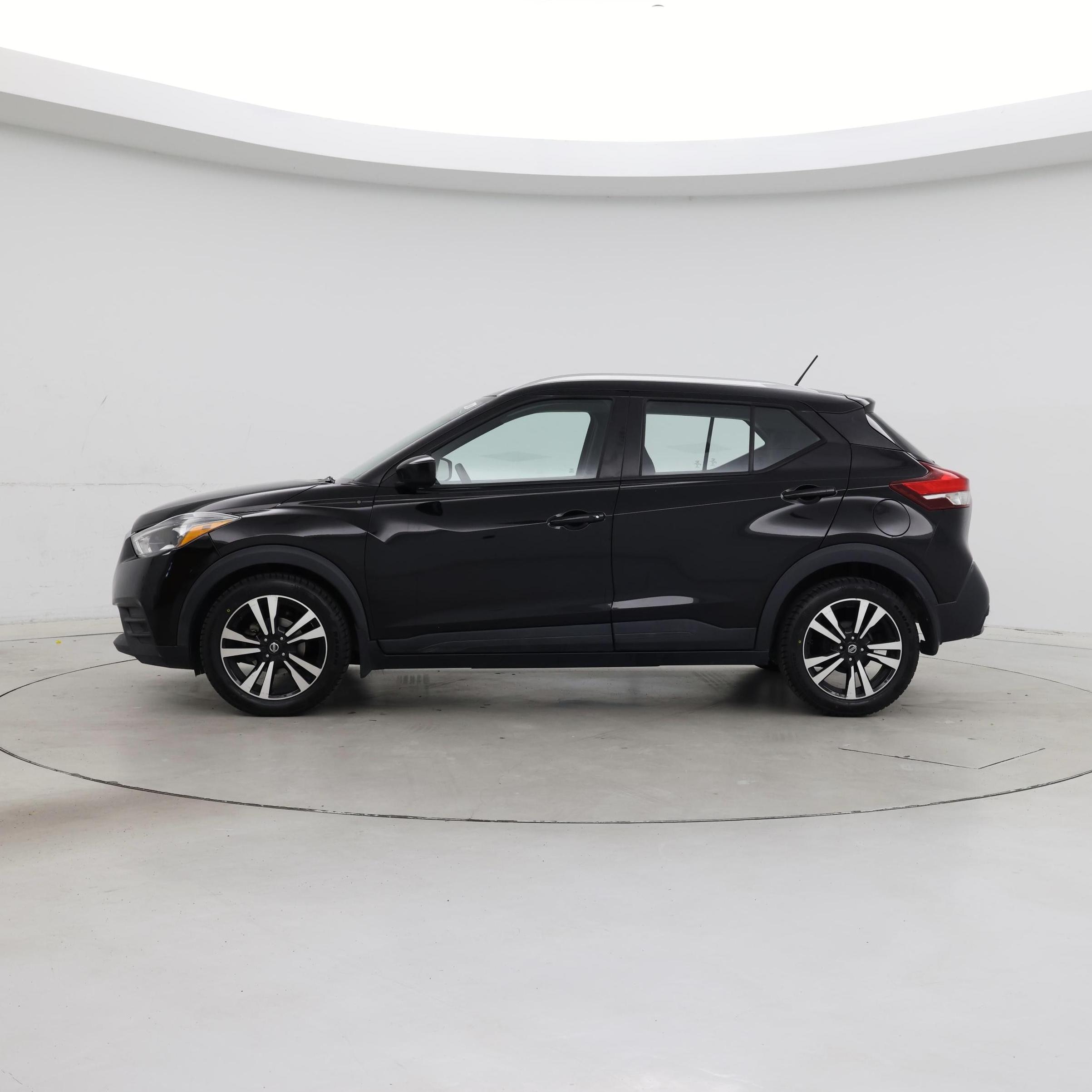 Thumbnail: 2018 Nissan Kicks - 3