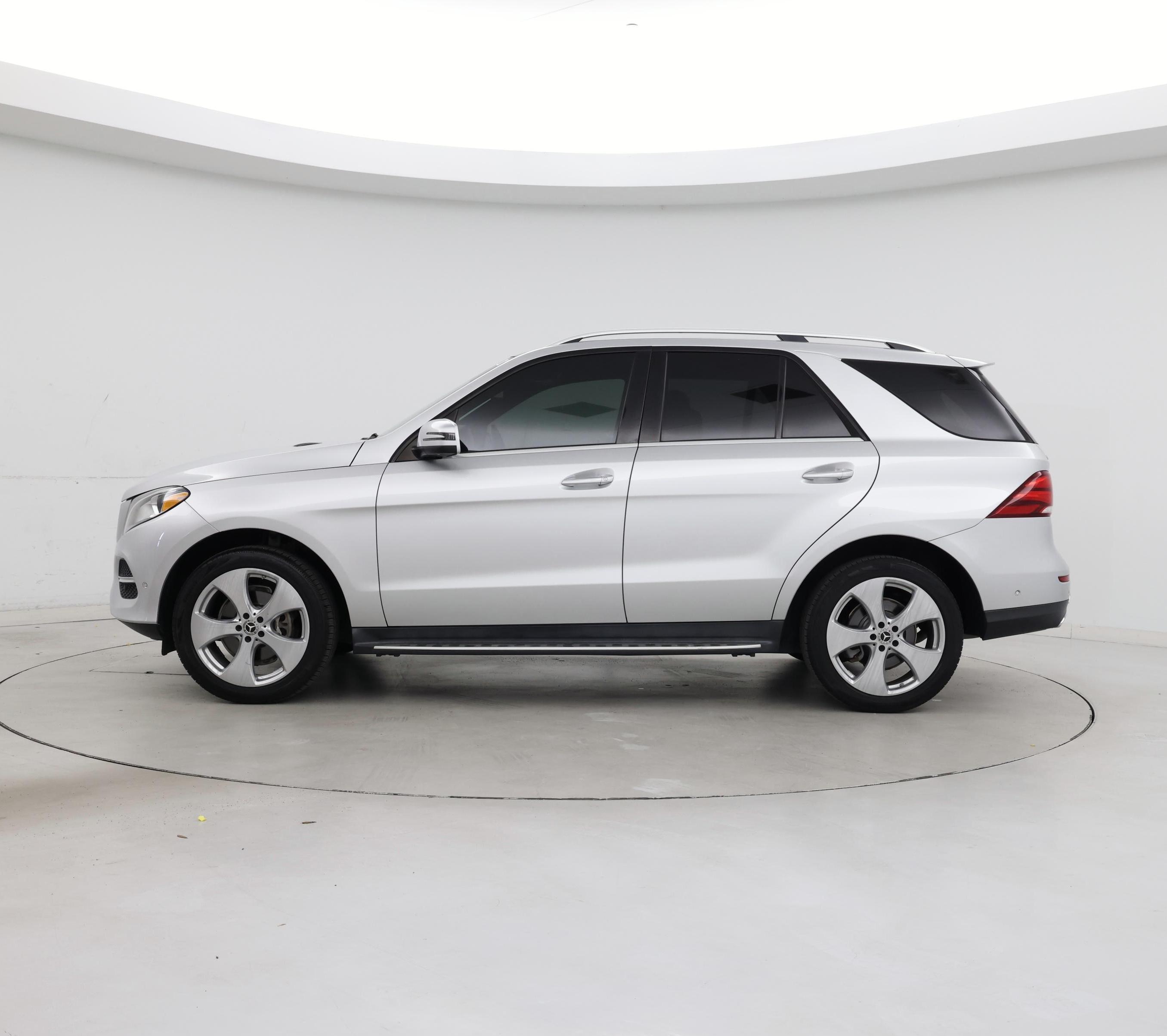 Thumbnail: 2018 Mercedes-Benz GLE - 3