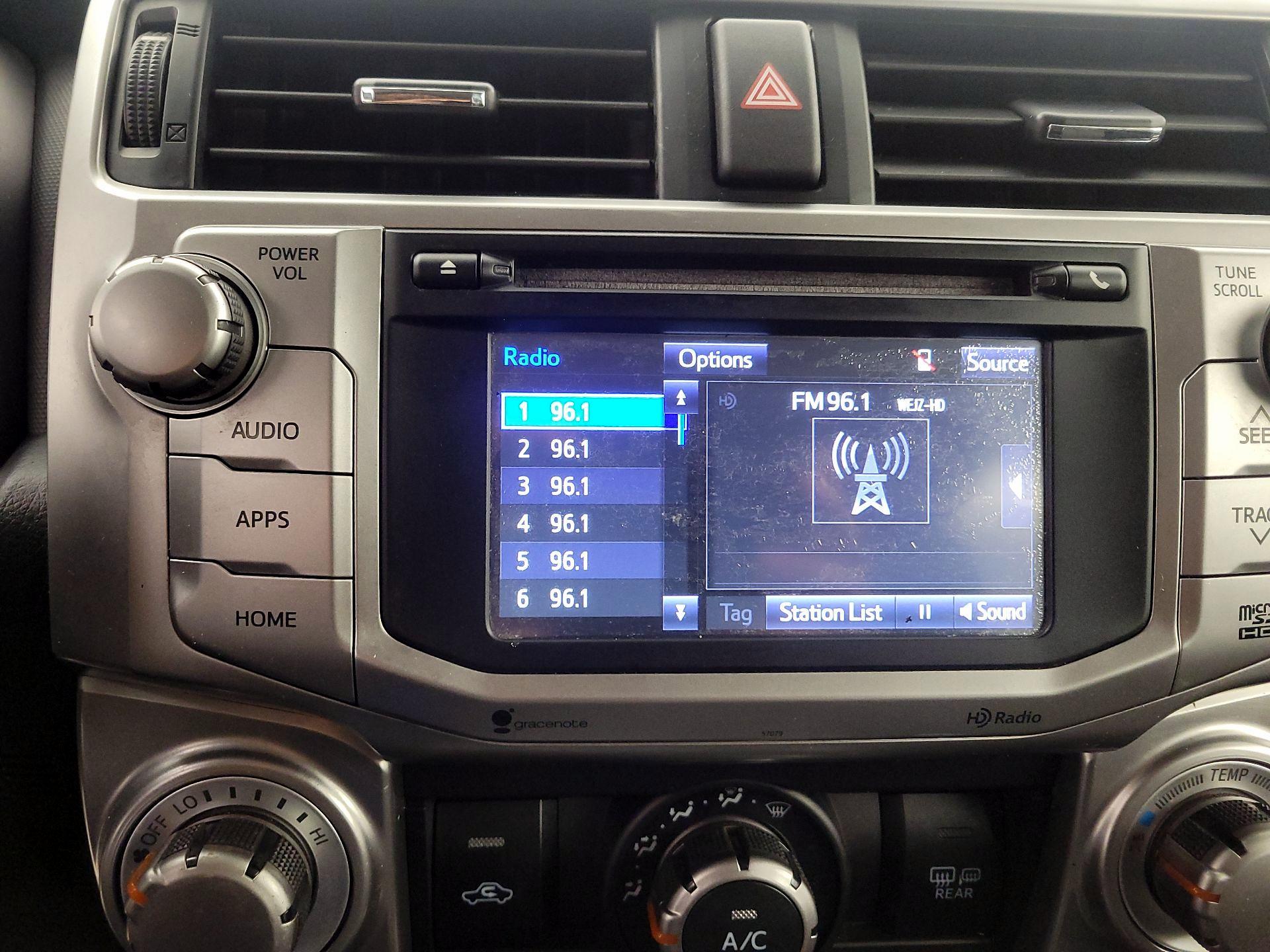 Thumbnail: 2015 Toyota 4Runner - 15