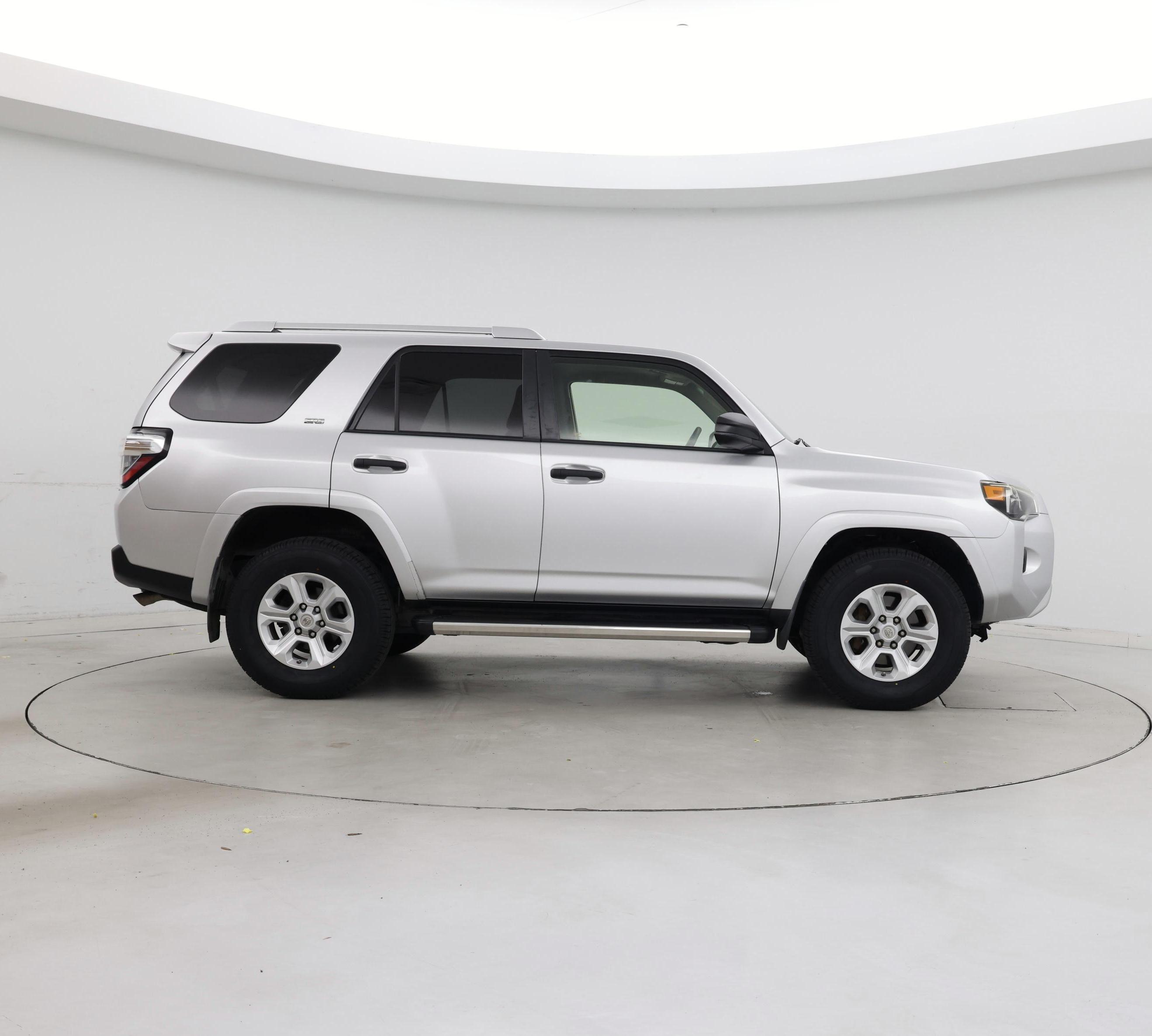 Thumbnail: 2015 Toyota 4Runner - 7