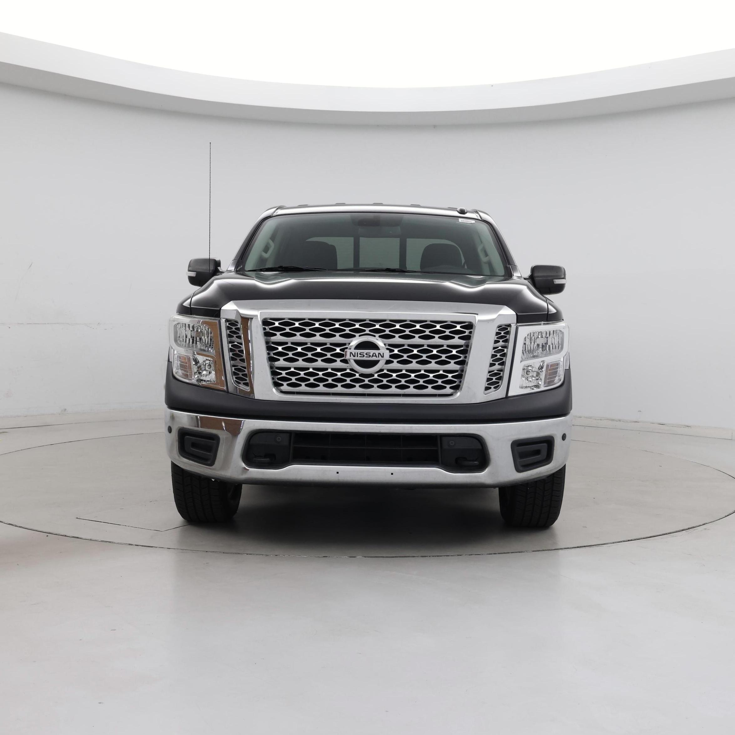 Thumbnail: 2019 Nissan Titan - 5