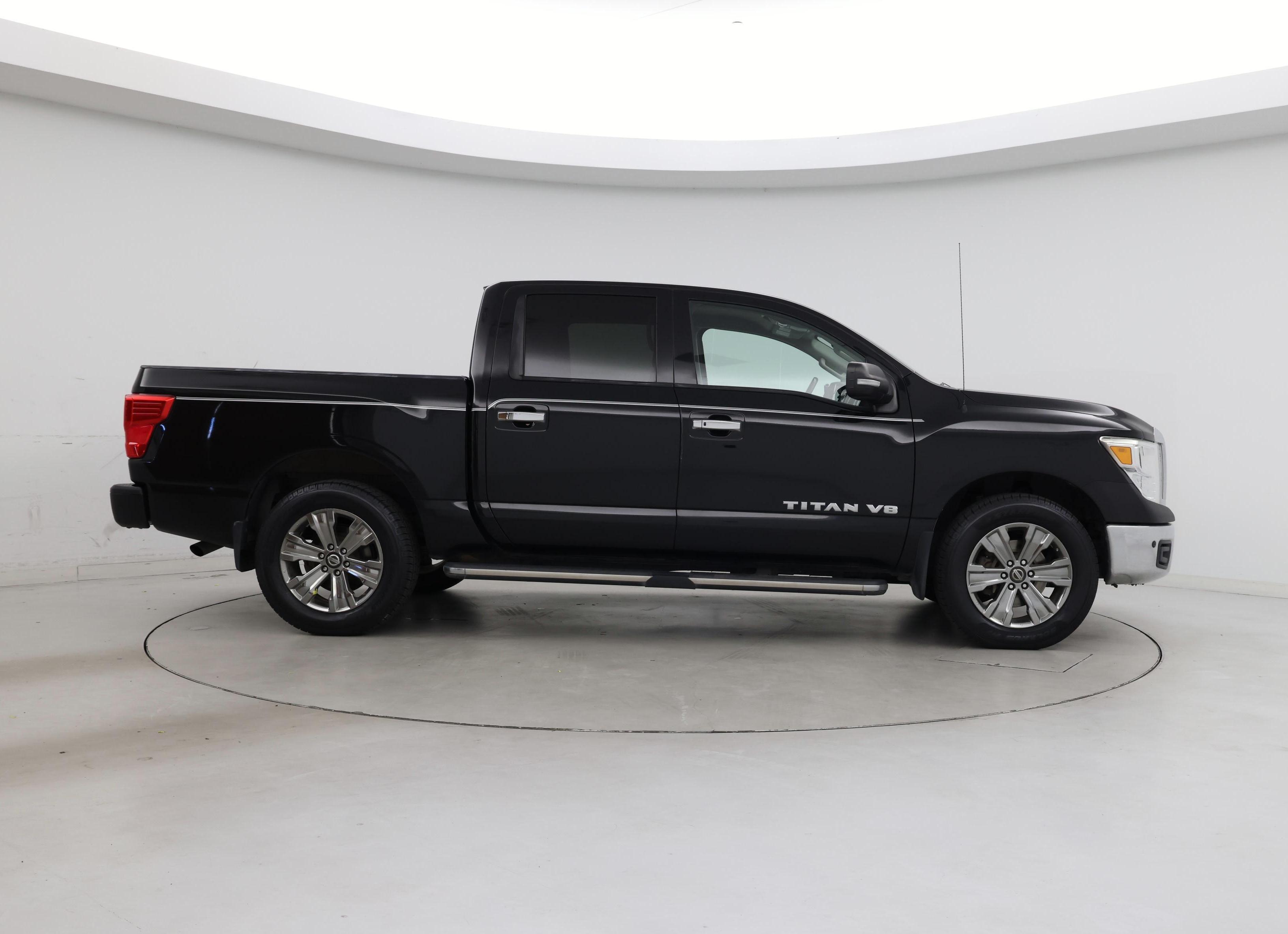 Thumbnail: 2019 Nissan Titan - 7