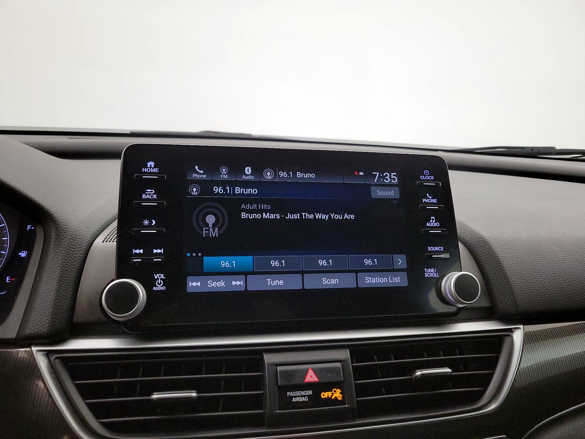 Thumbnail: 2018 Honda Accord - 15