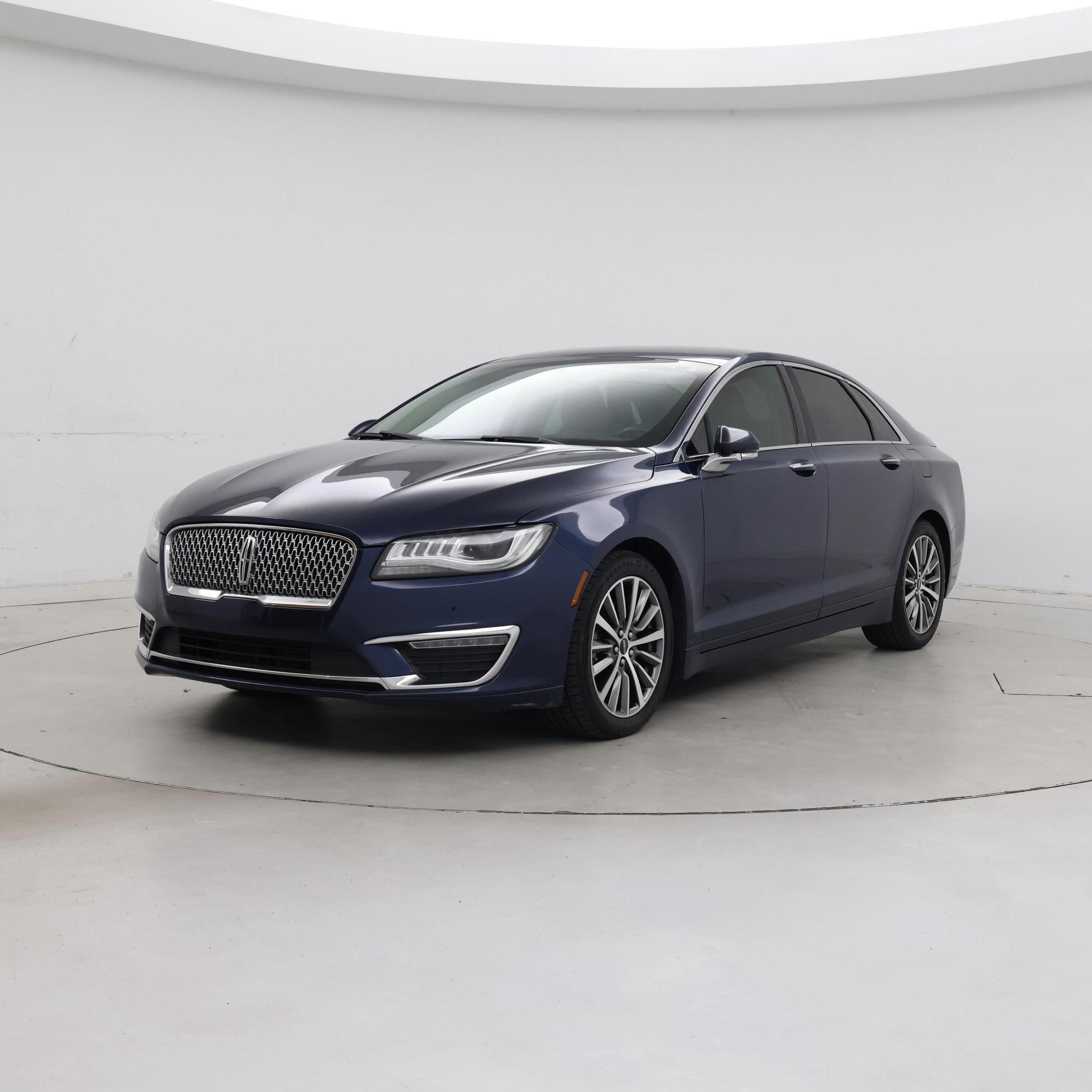 Thumbnail: 2017 Lincoln MKZ - 4