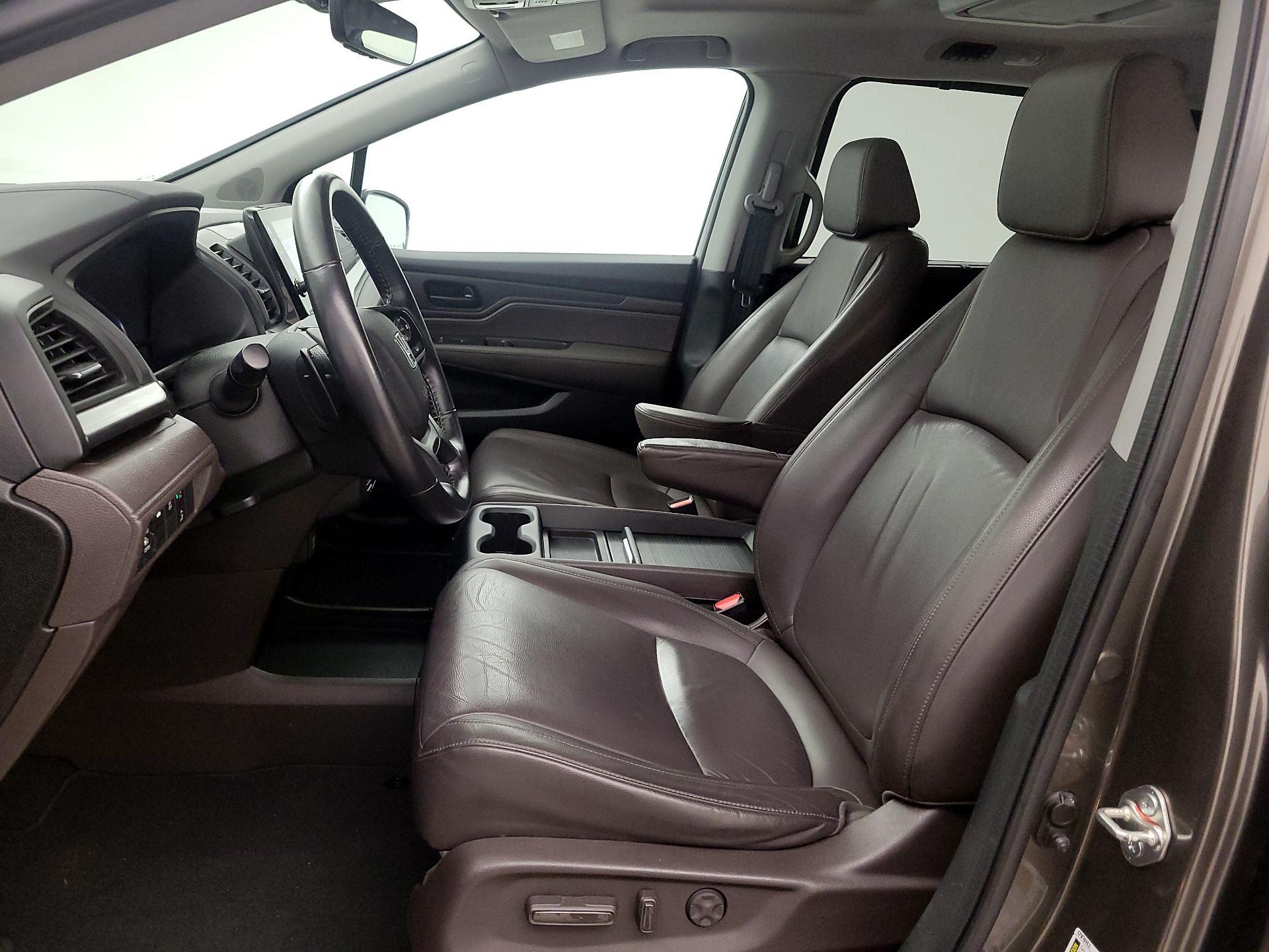 Thumbnail: 2018 Honda Odyssey - 11