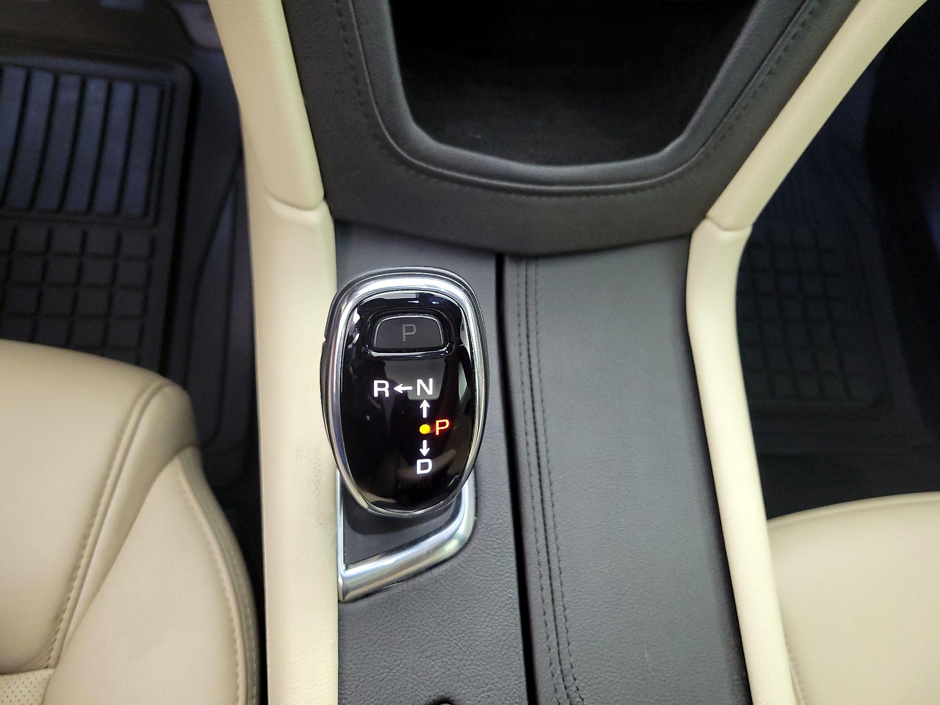 Thumbnail: 2018 Cadillac XT5 - 18
