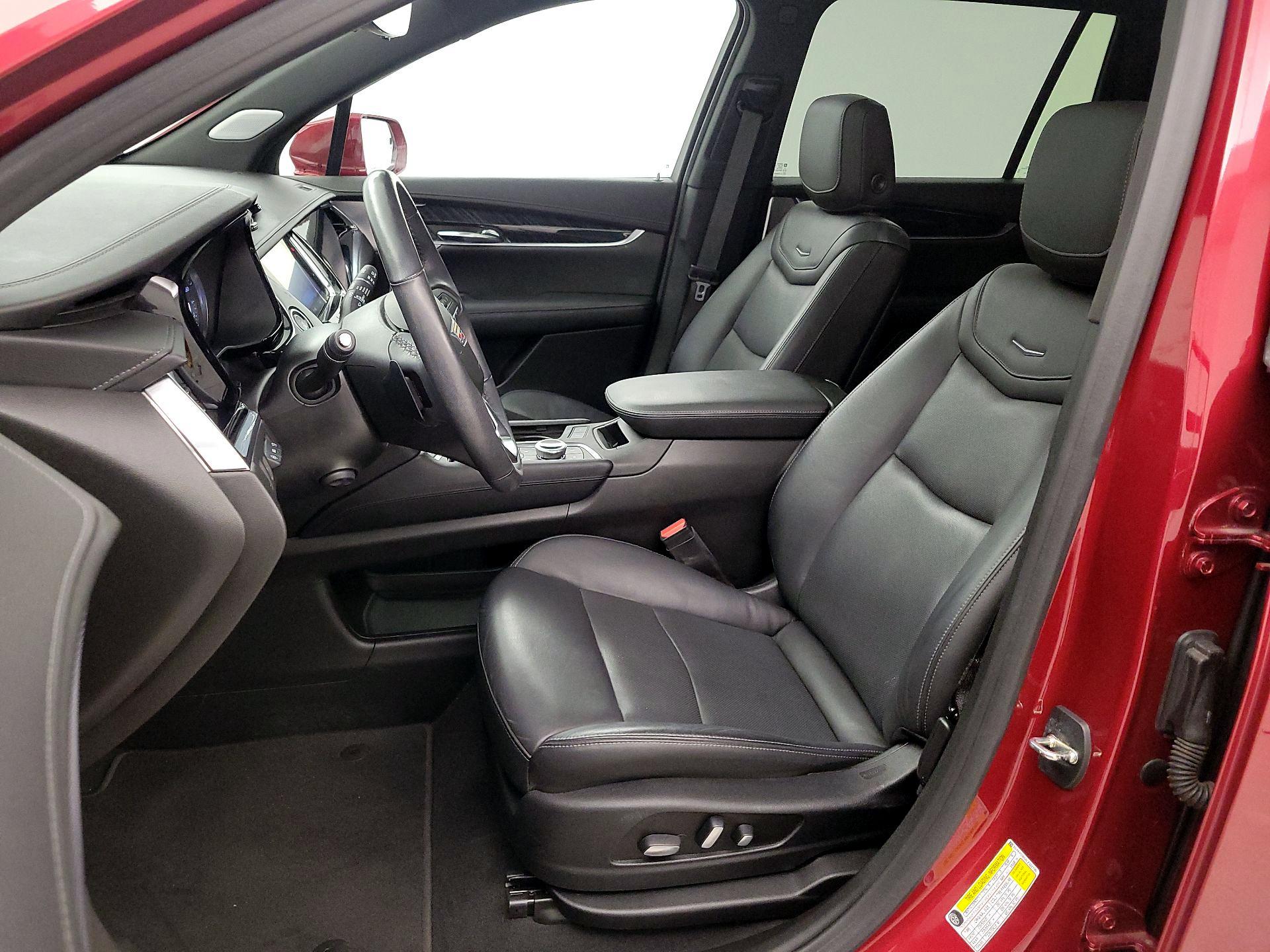 Thumbnail: 2020 Cadillac XT6 - 11