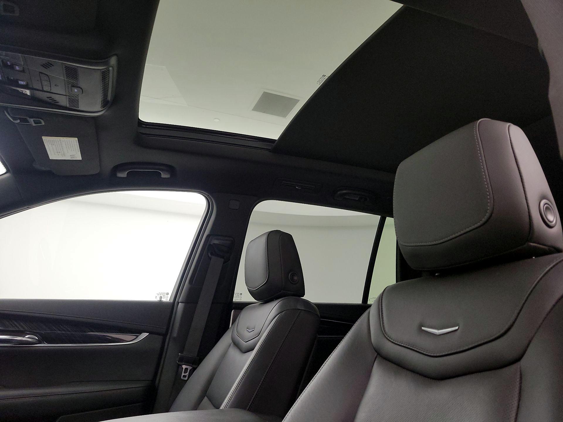 Thumbnail: 2020 Cadillac XT6 - 20