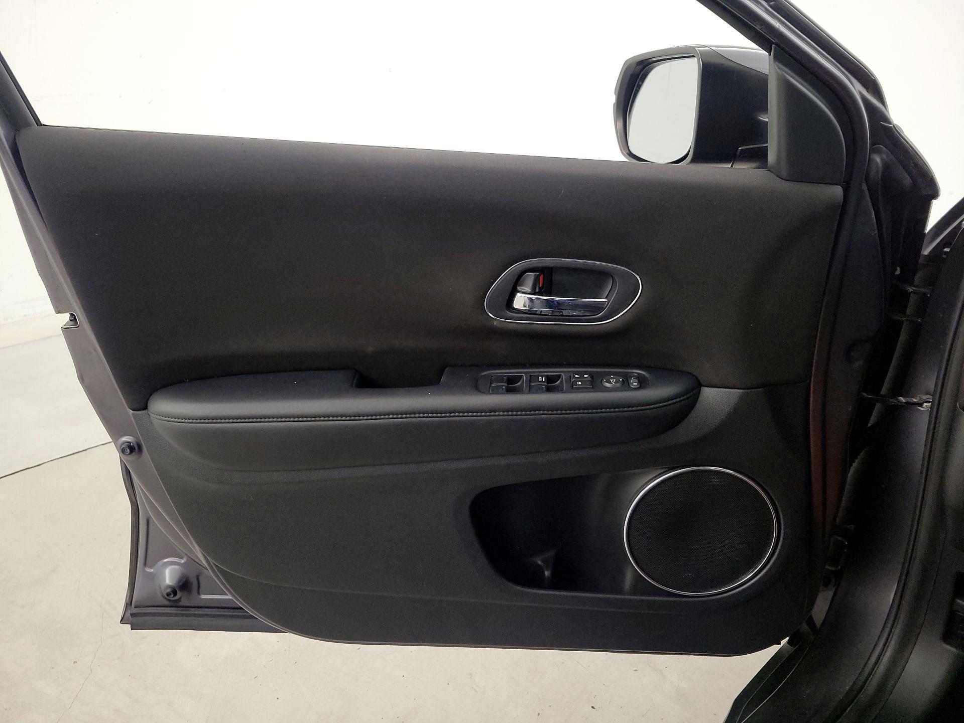 Thumbnail: 2017 Honda HR-V - 12