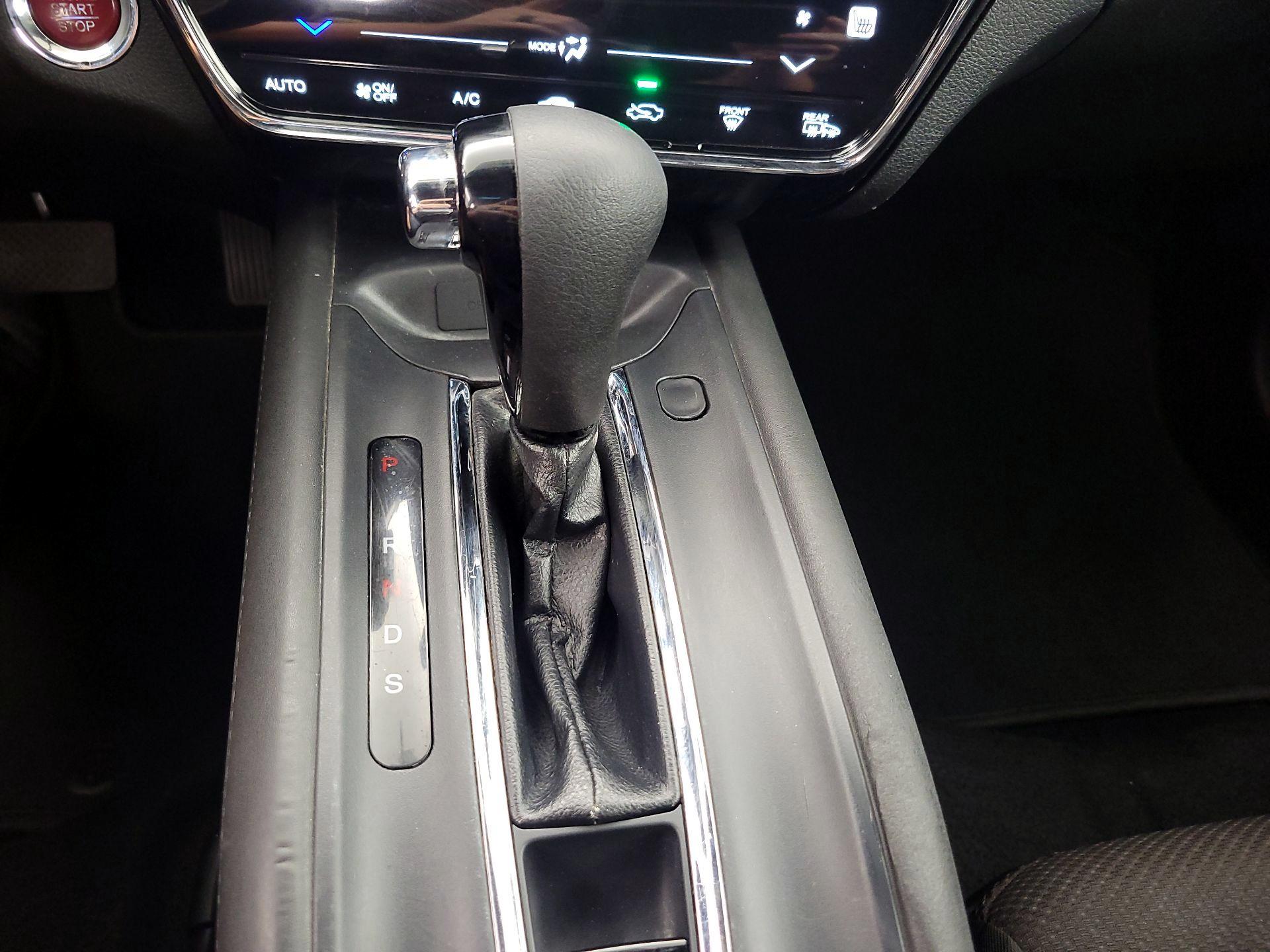 Thumbnail: 2017 Honda HR-V - 17