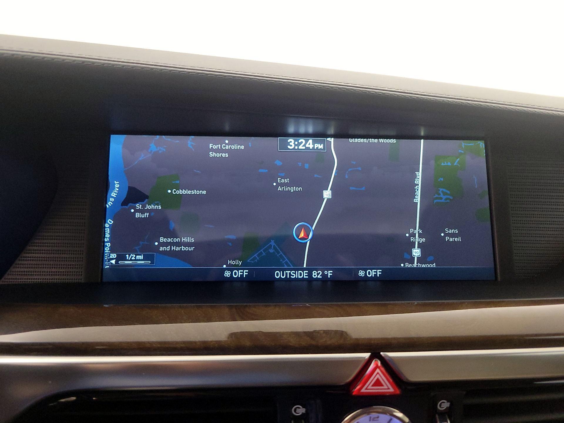 Thumbnail: 2017 Genesis G90 - 14