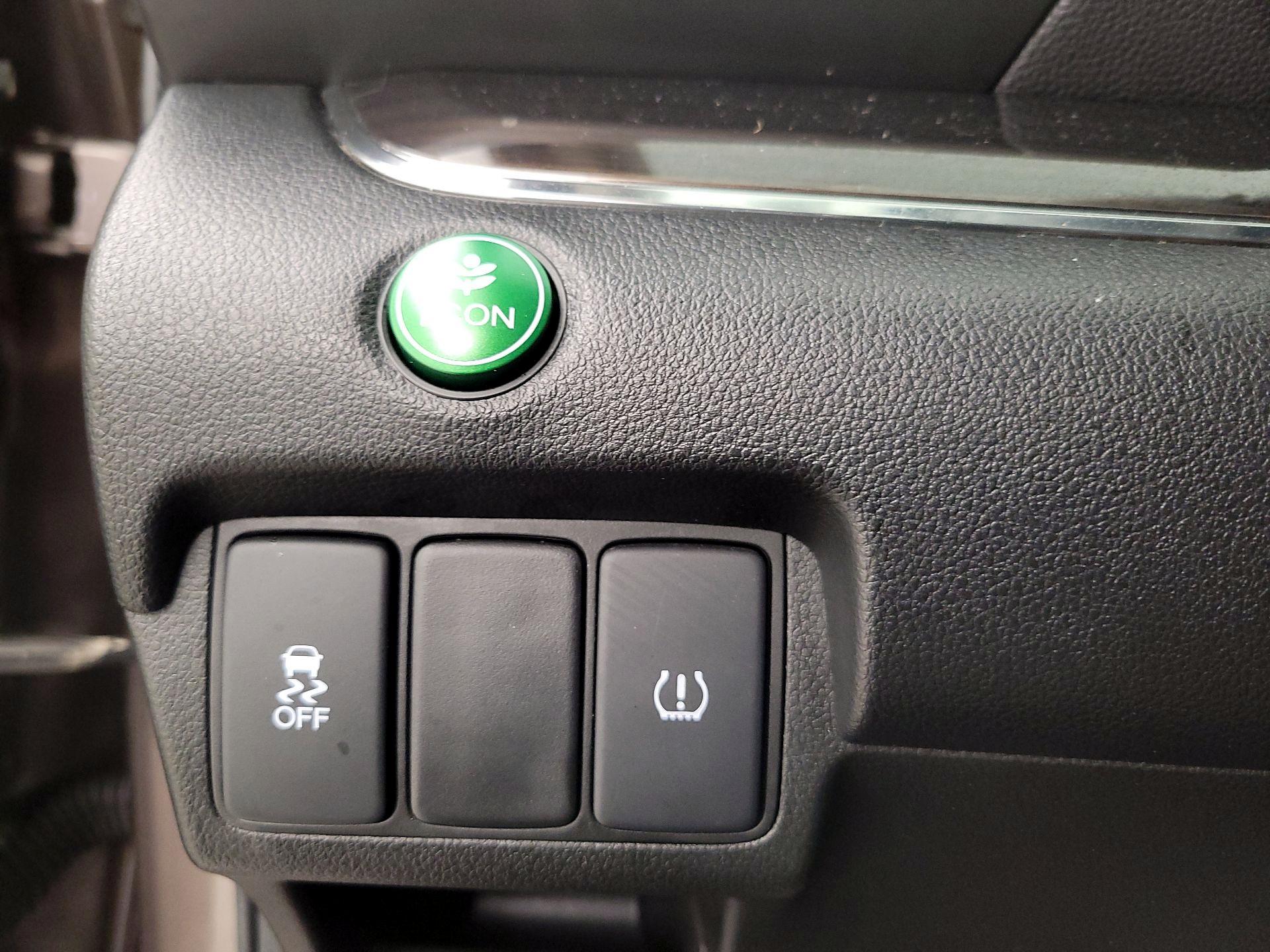 Thumbnail: 2015 Honda CR-V - 13