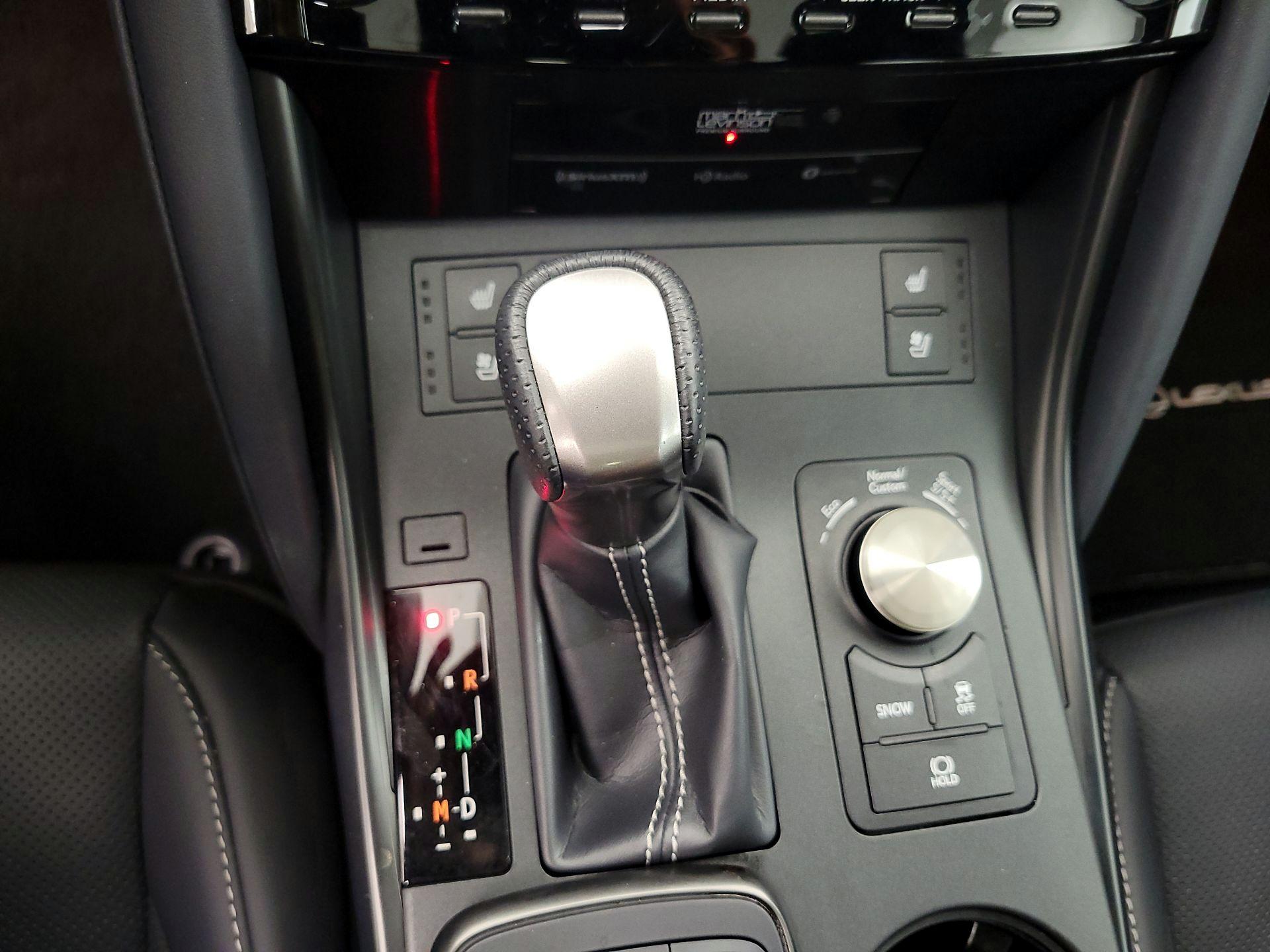 Thumbnail: 2024 Lexus IS - 18