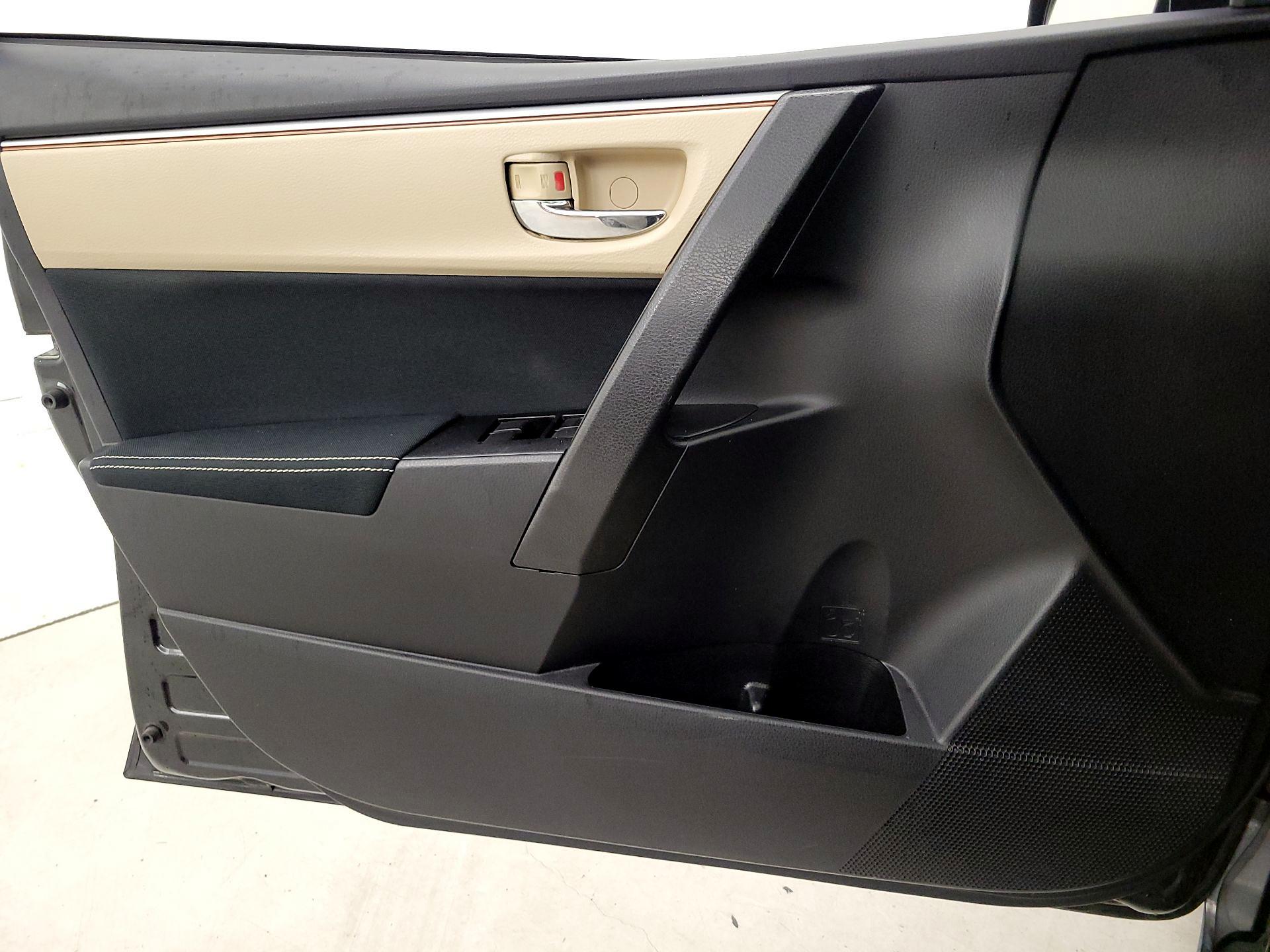 Thumbnail: 2016 Toyota Corolla - 12