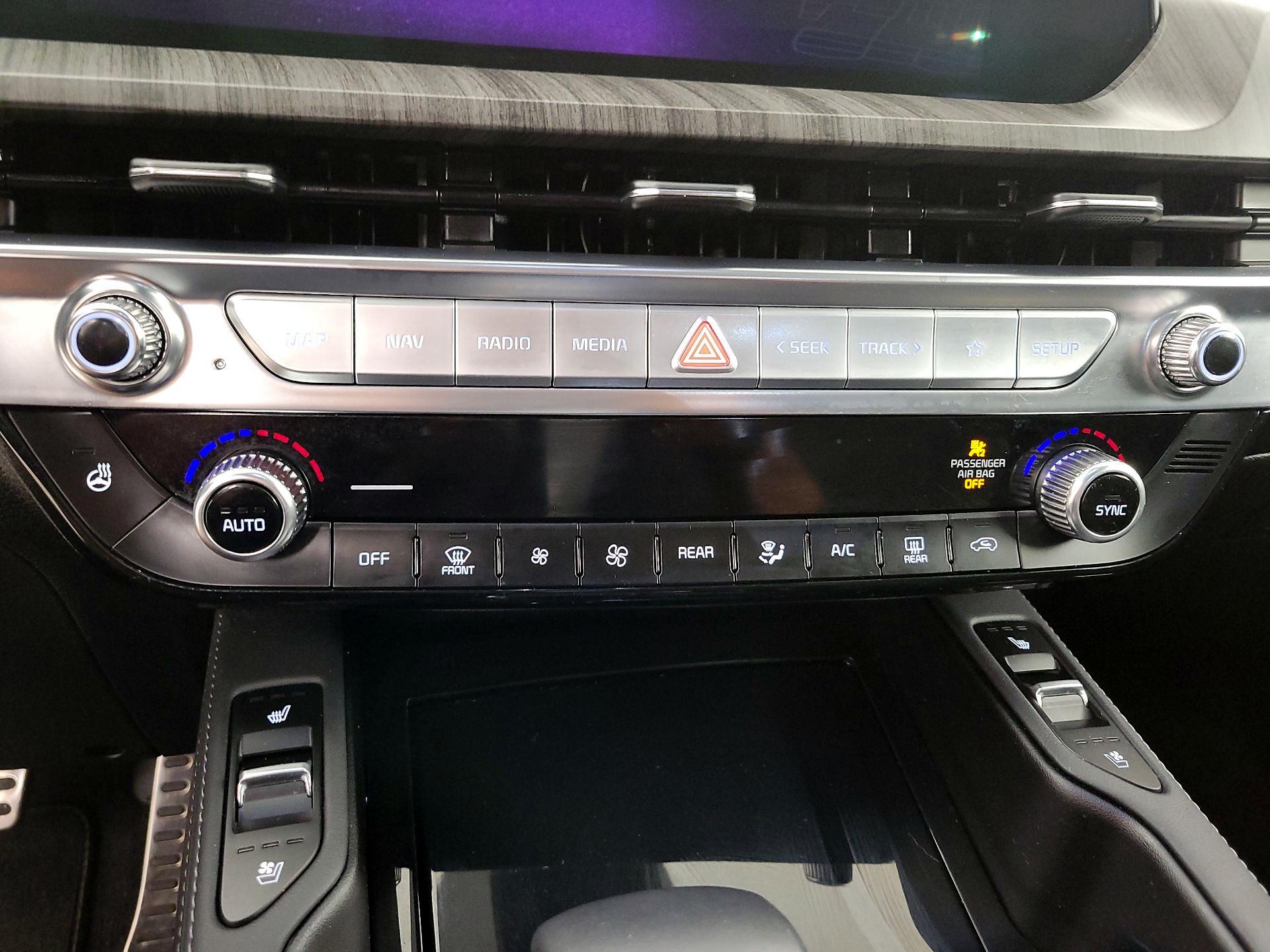 Thumbnail: 2024 Kia Telluride - 17