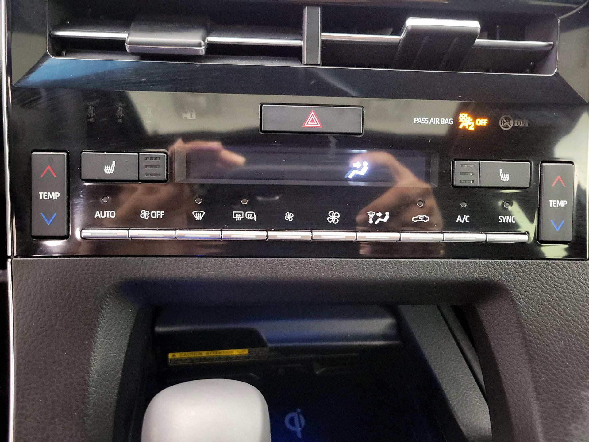 Thumbnail: 2021 Toyota Avalon - 16