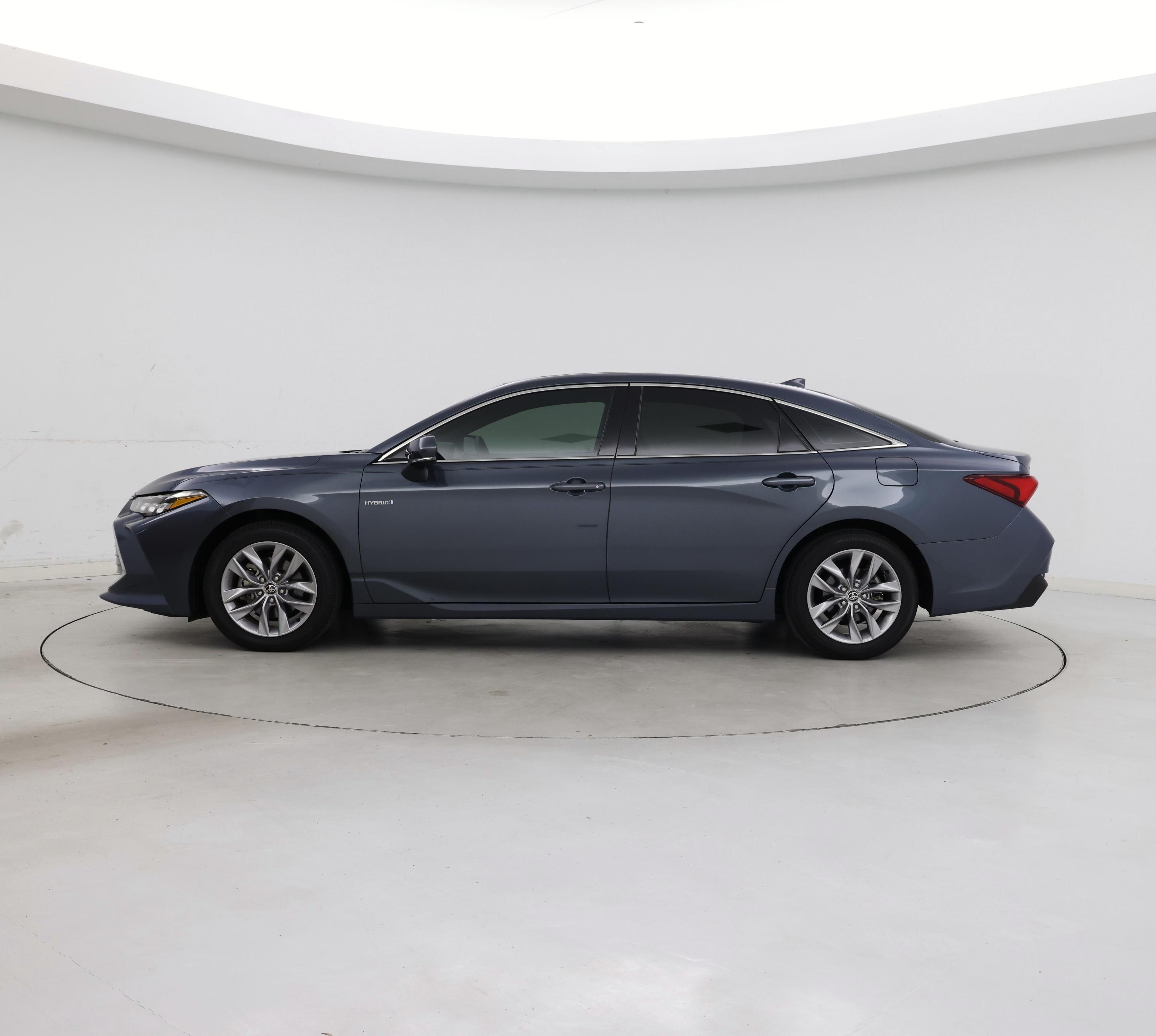 Thumbnail: 2021 Toyota Avalon - 3