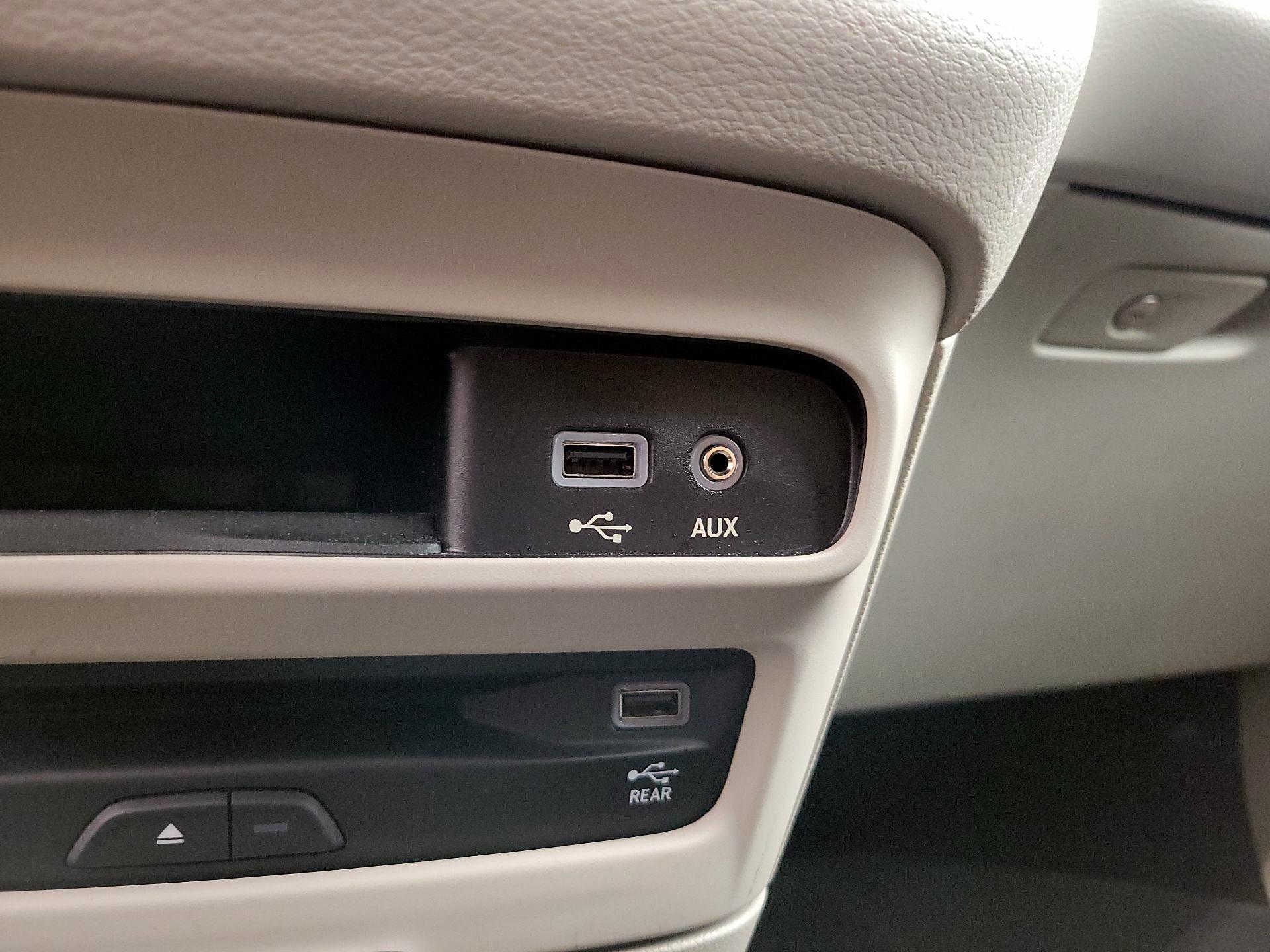 Thumbnail: 2020 Chrysler Pacifica - 19