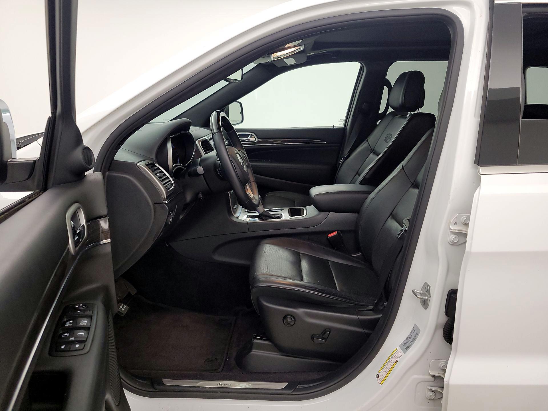 Thumbnail: 2018 Jeep Grand Cherokee - 11