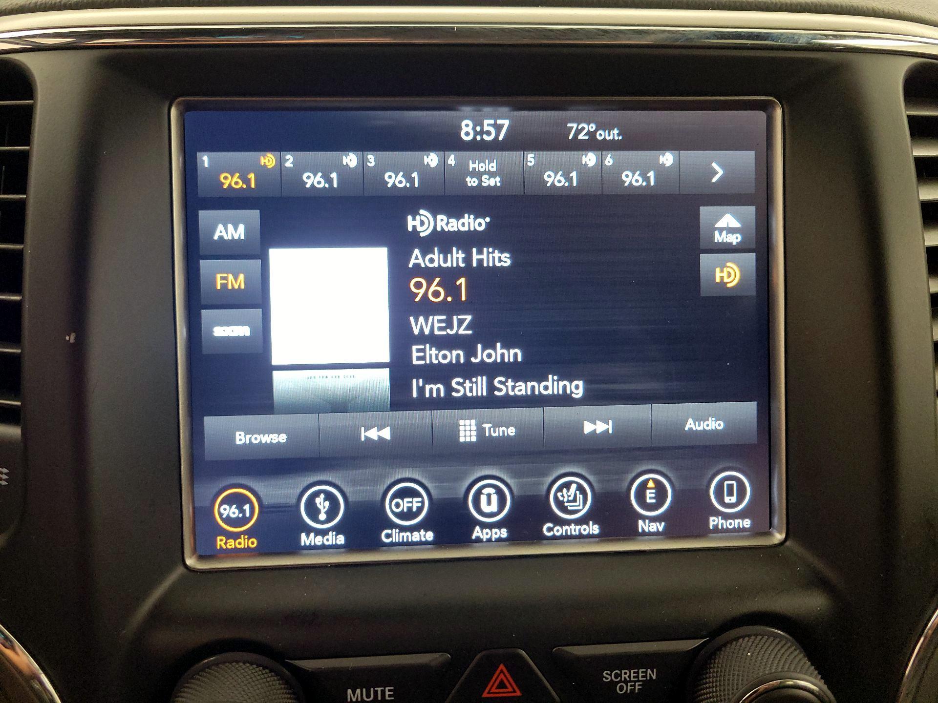 Thumbnail: 2018 Jeep Grand Cherokee - 15