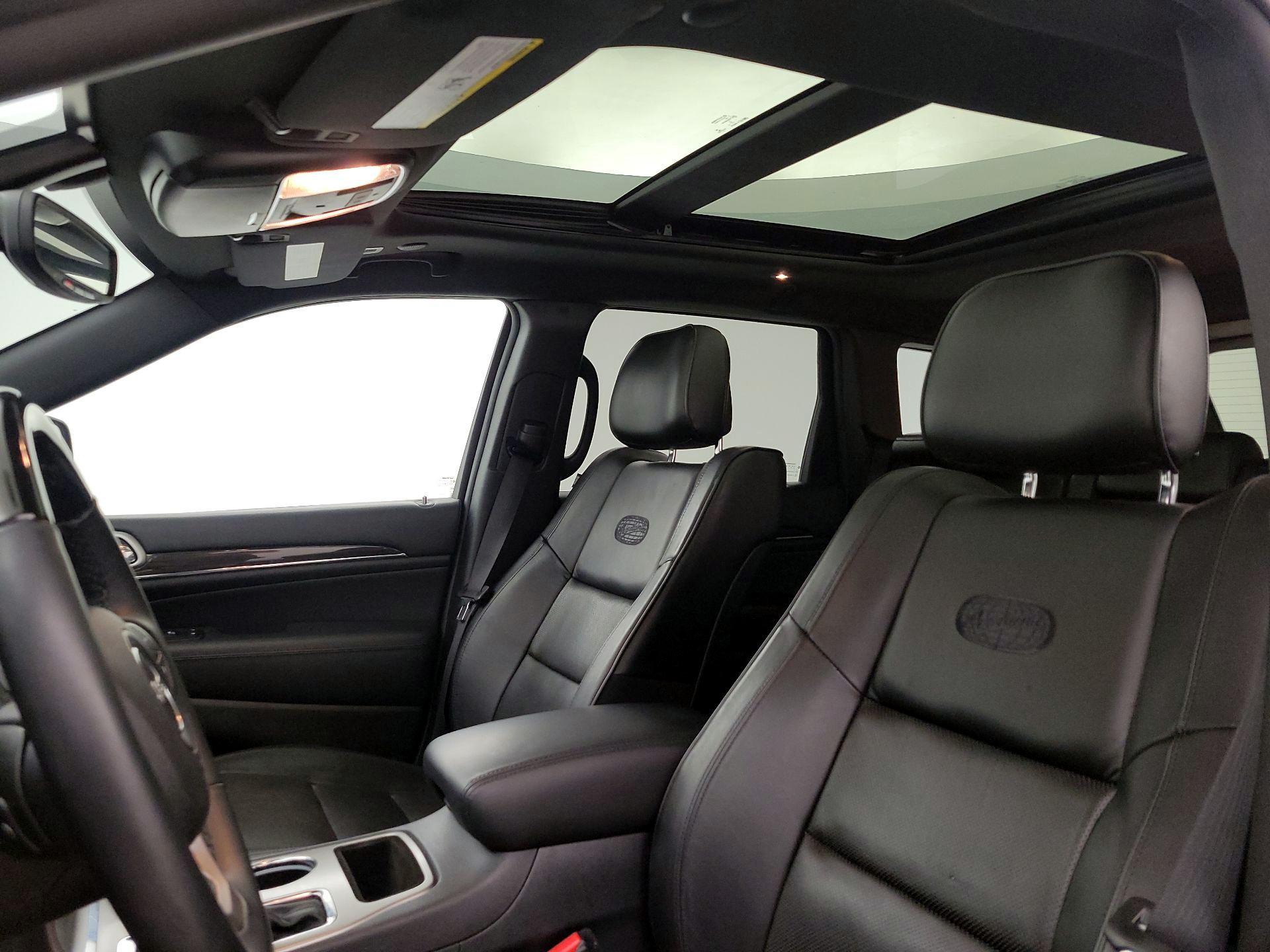 Thumbnail: 2018 Jeep Grand Cherokee - 19