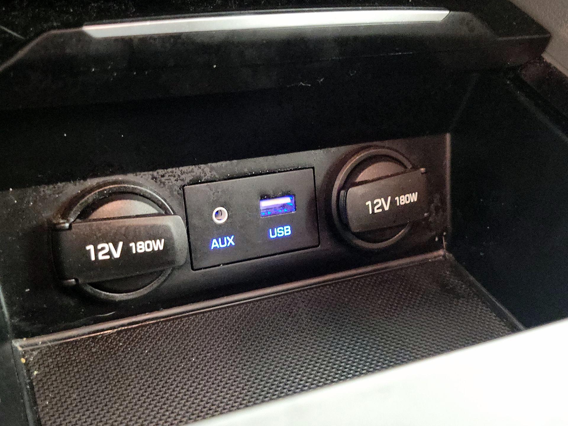 Thumbnail: 2017 Hyundai Elantra - 18