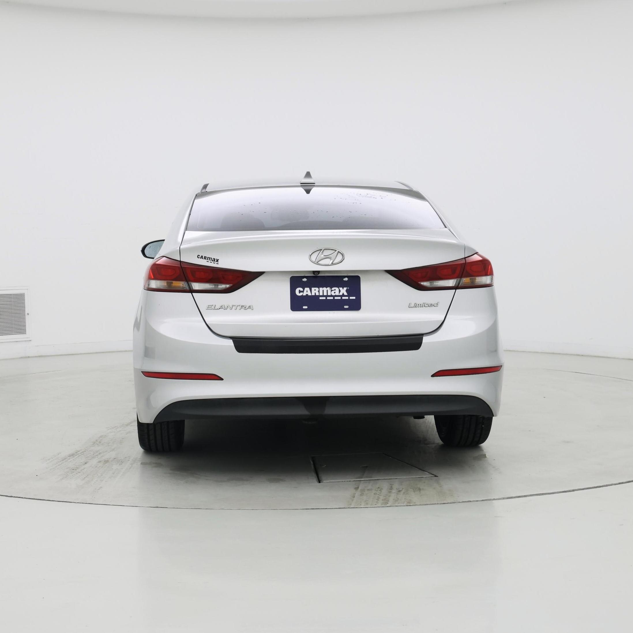 Thumbnail: 2017 Hyundai Elantra - 6