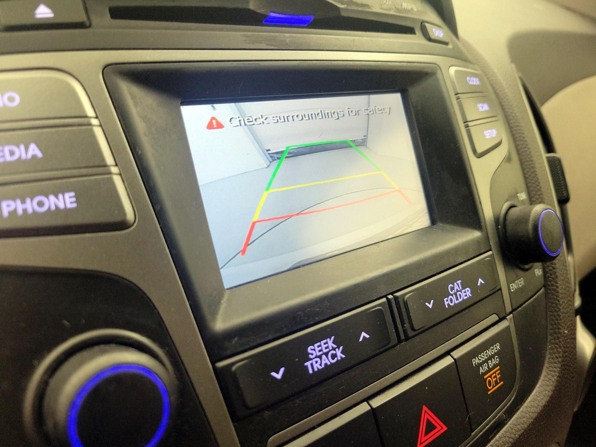 Thumbnail: 2014 Hyundai Tucson - 14