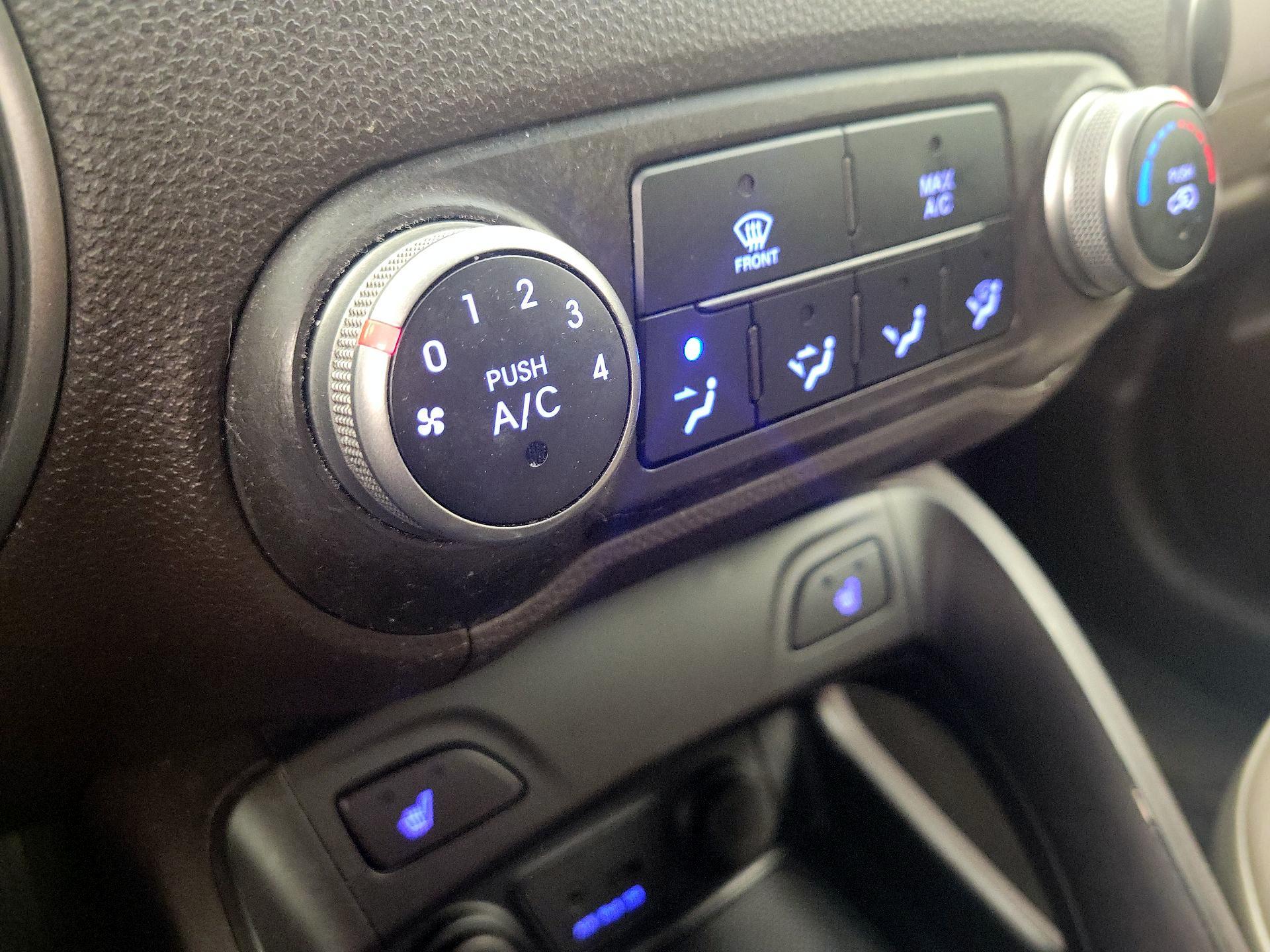 Thumbnail: 2014 Hyundai Tucson - 16