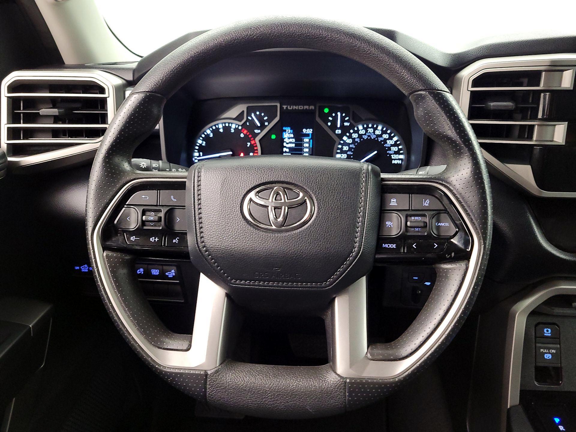 Thumbnail: 2022 Toyota Tundra - 10
