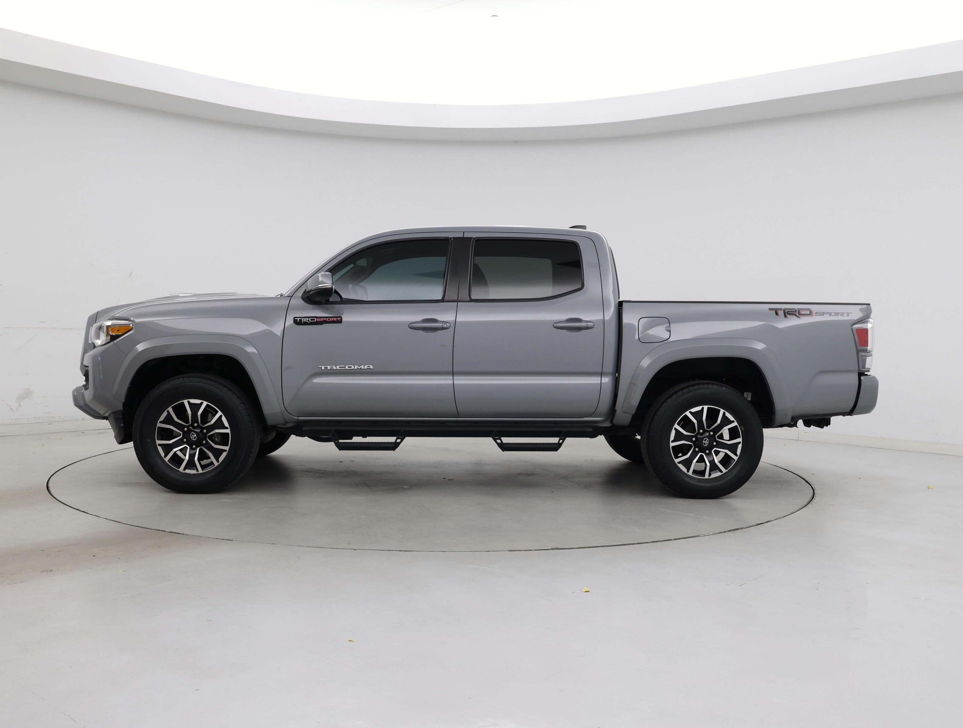 Thumbnail: 2021 Toyota Tacoma - 3