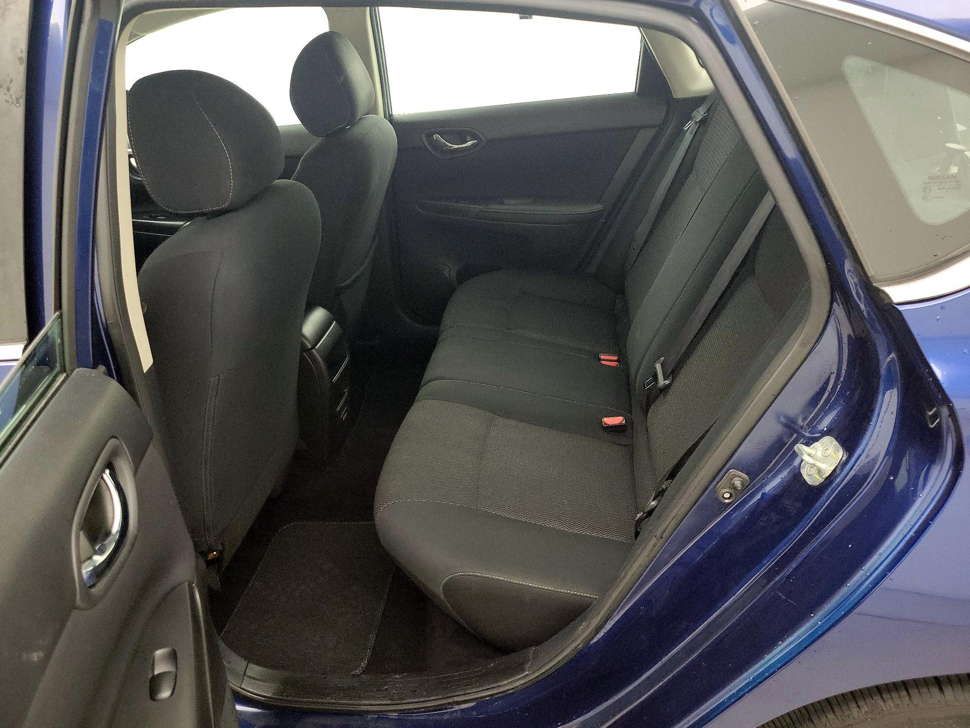 Thumbnail: 2019 Nissan Sentra - 19