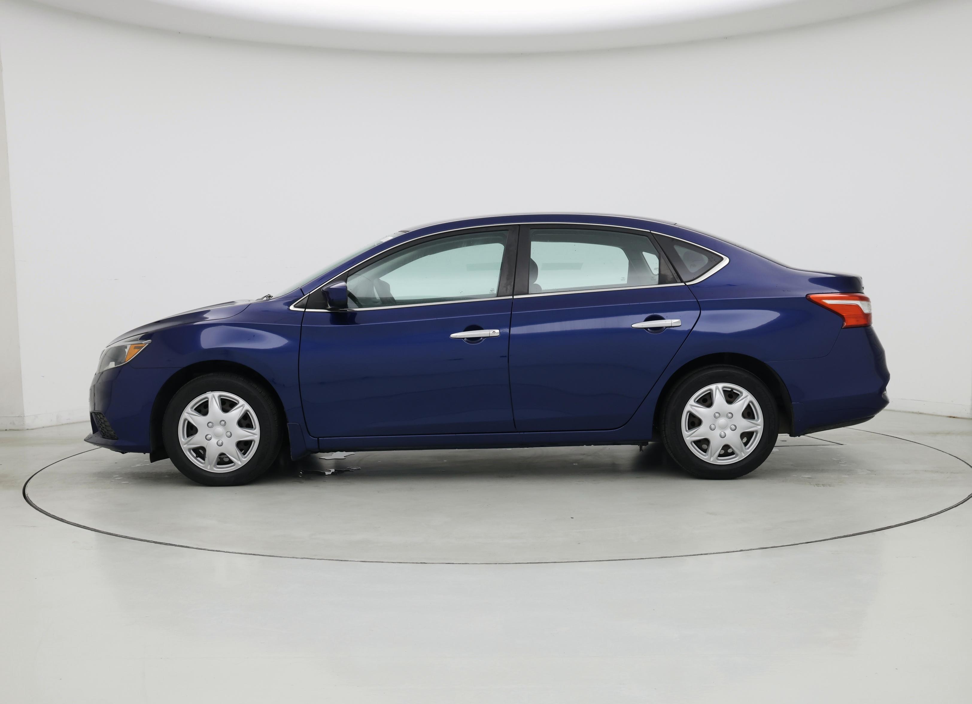 Thumbnail: 2019 Nissan Sentra - 3