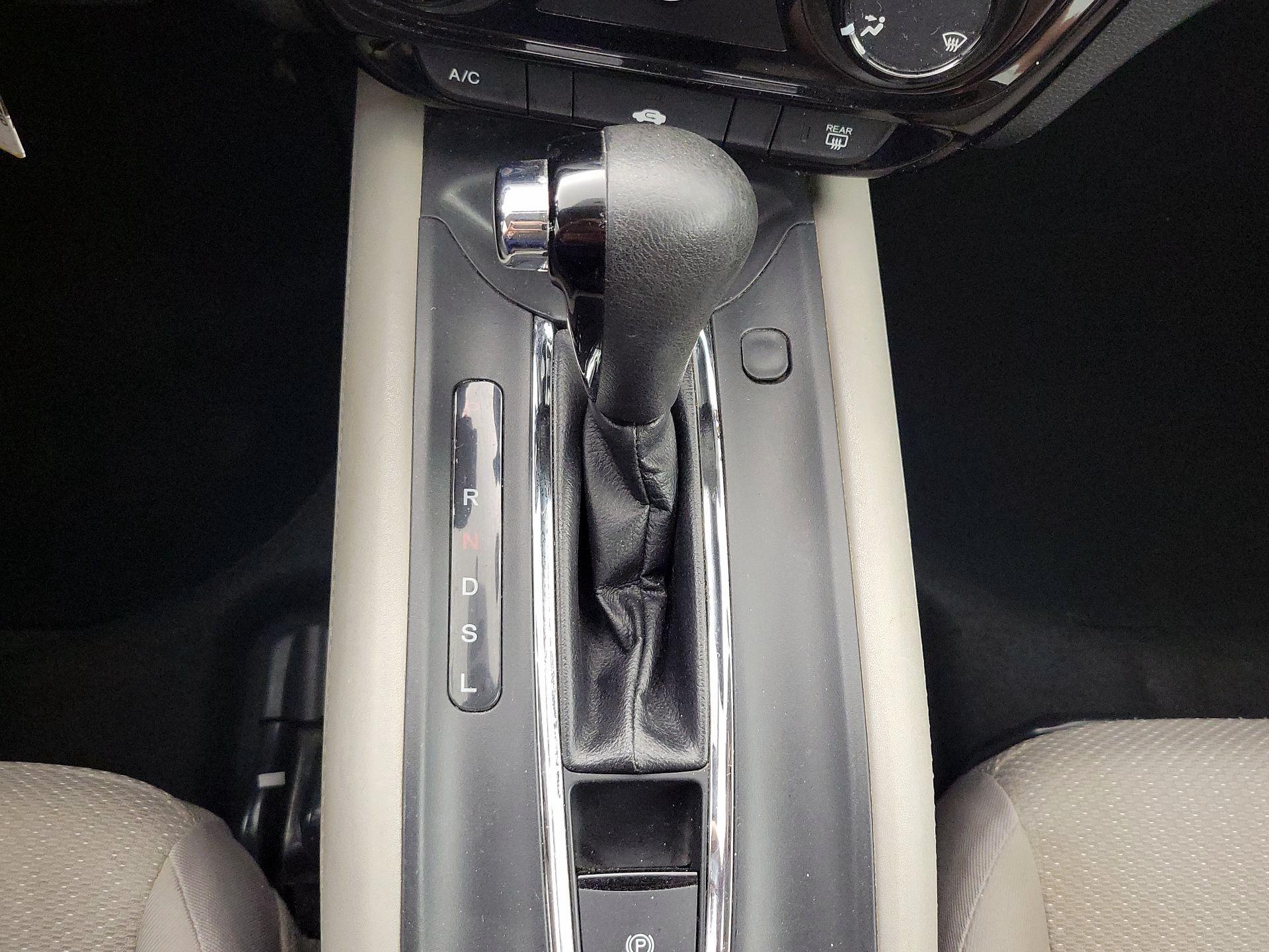 Thumbnail: 2017 Honda HR-V - 17