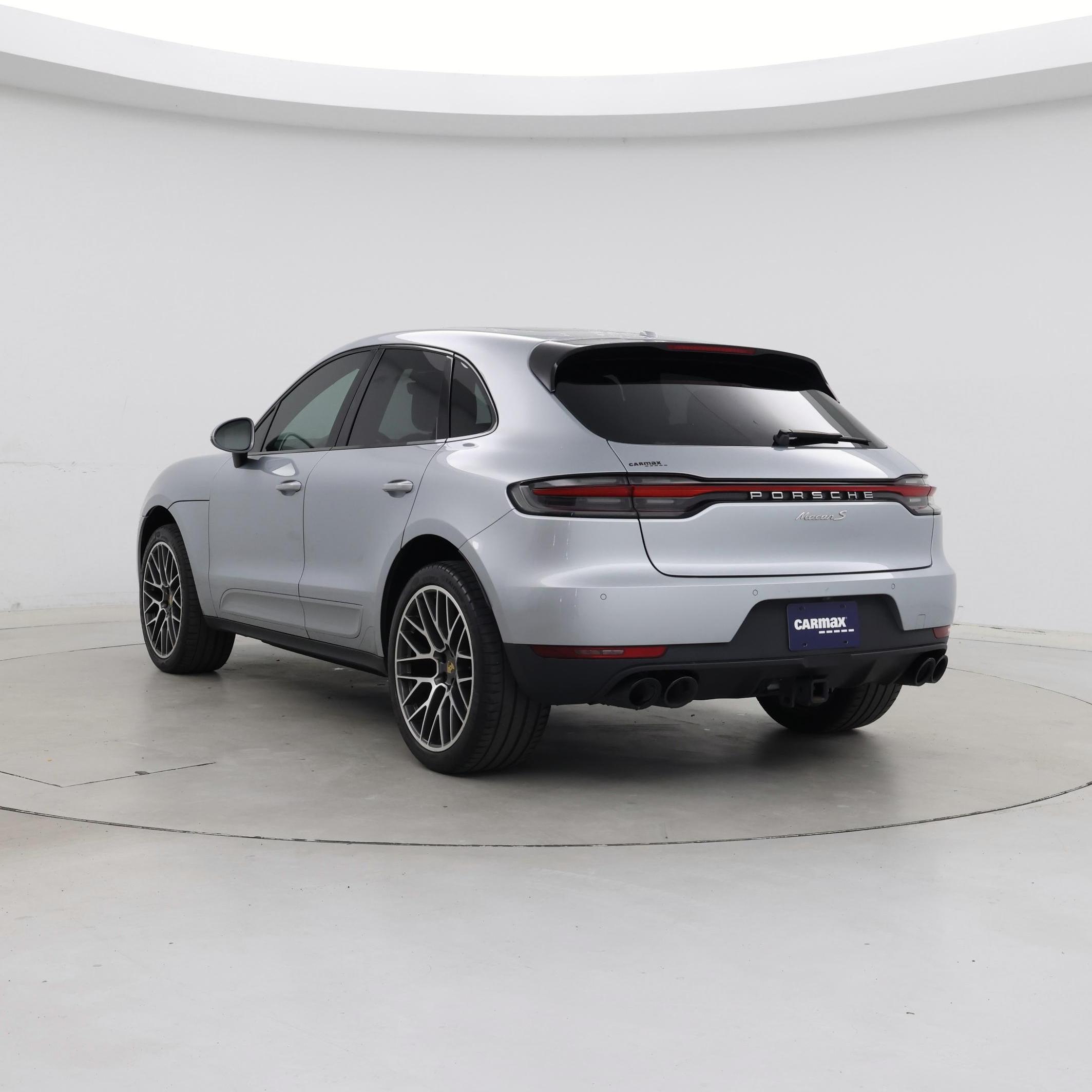 Thumbnail: 2020 Porsche Macan - 2