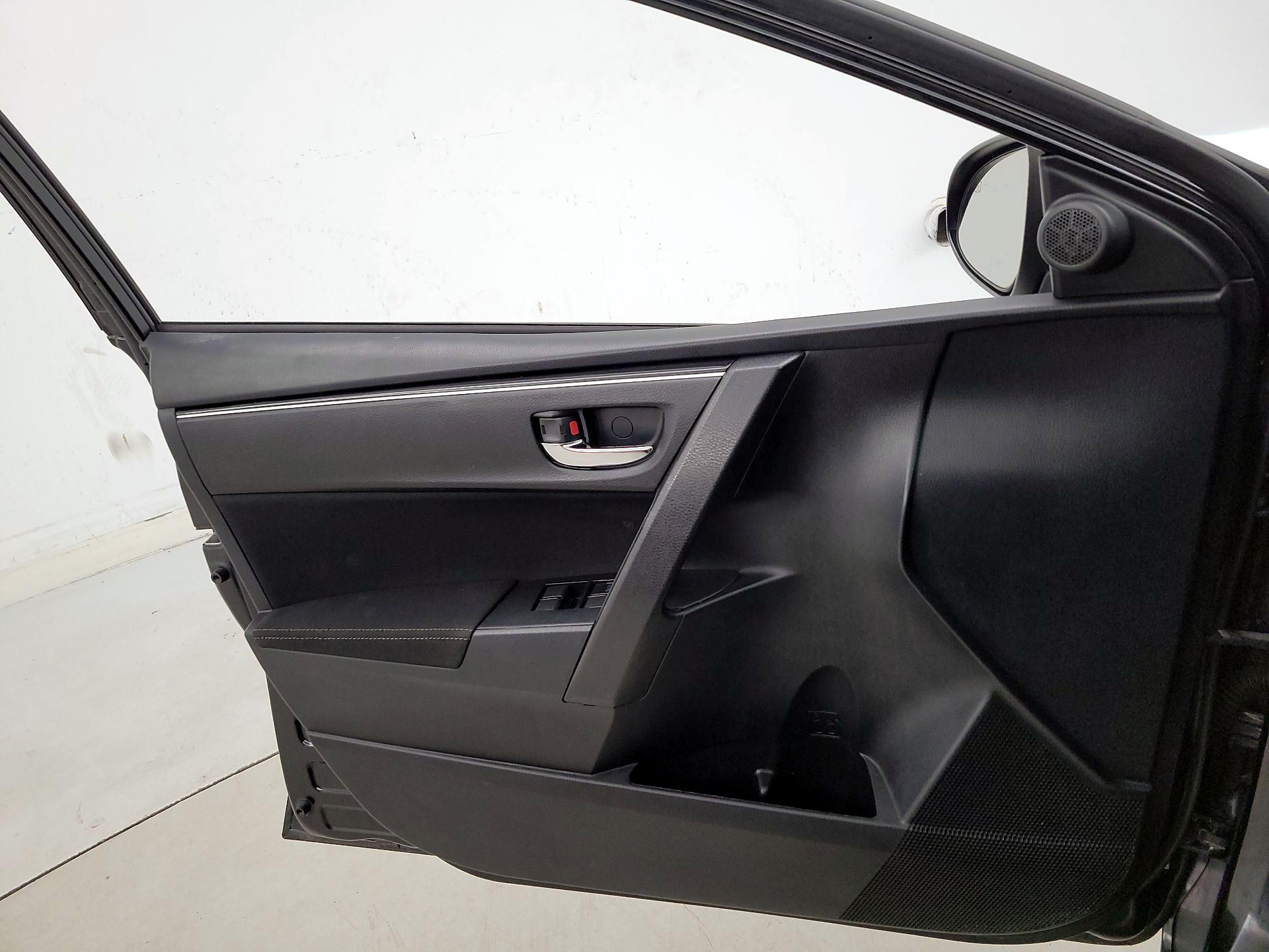 Thumbnail: 2019 Toyota Corolla - 12