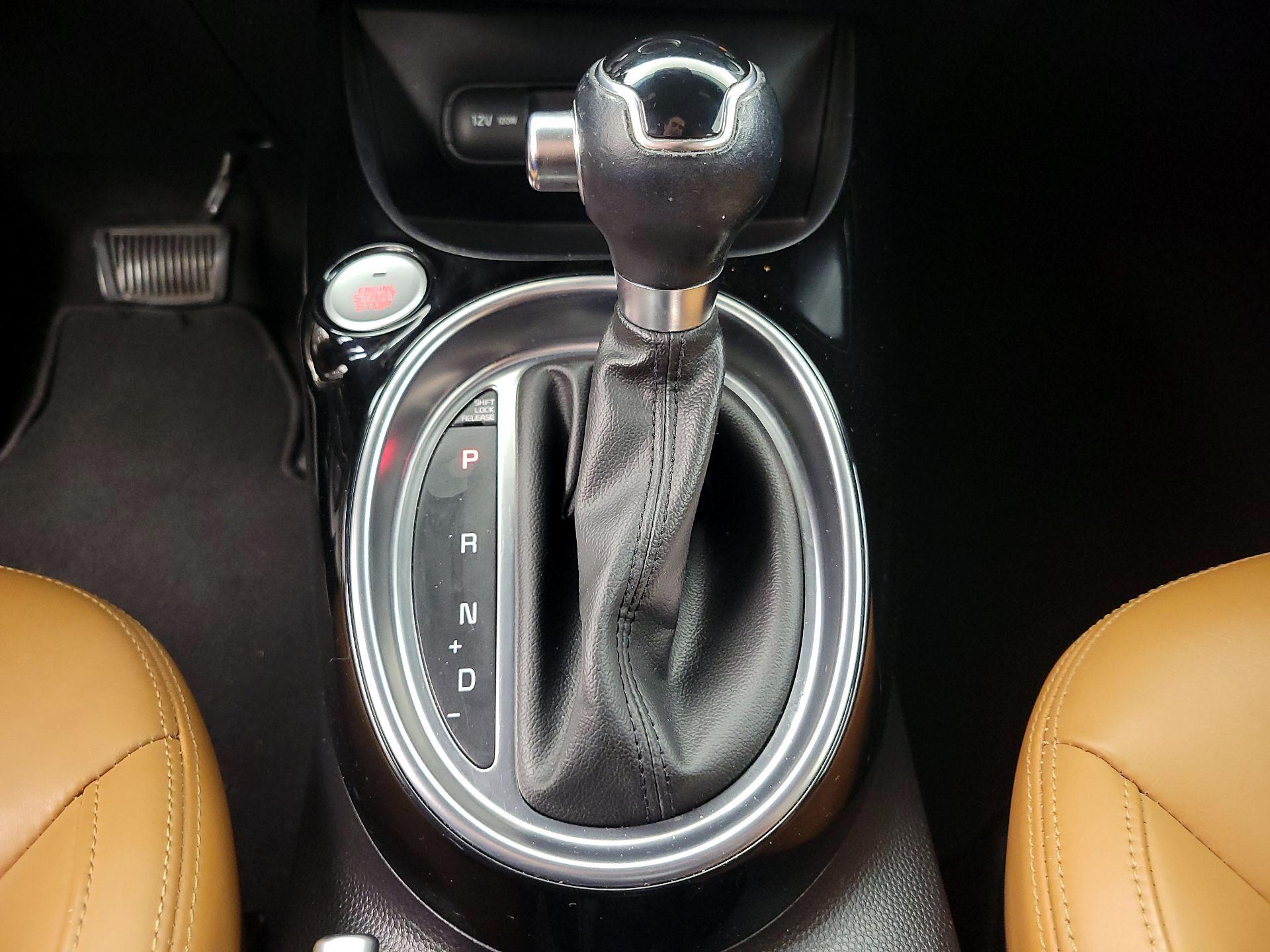 Thumbnail: 2015 Kia Soul - 18