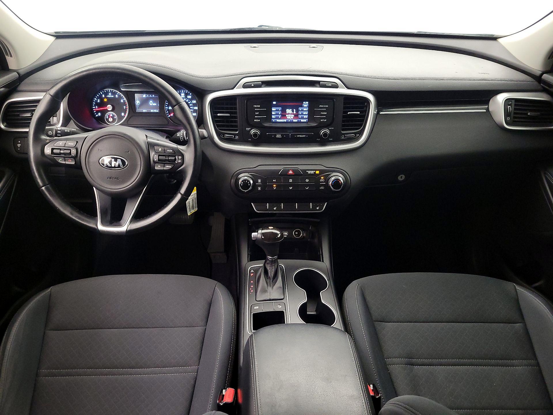 Thumbnail: 2016 Kia Sorento - 9