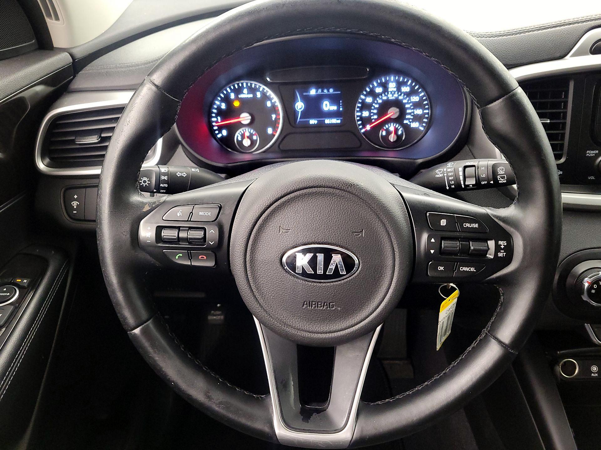 Thumbnail: 2016 Kia Sorento - 10
