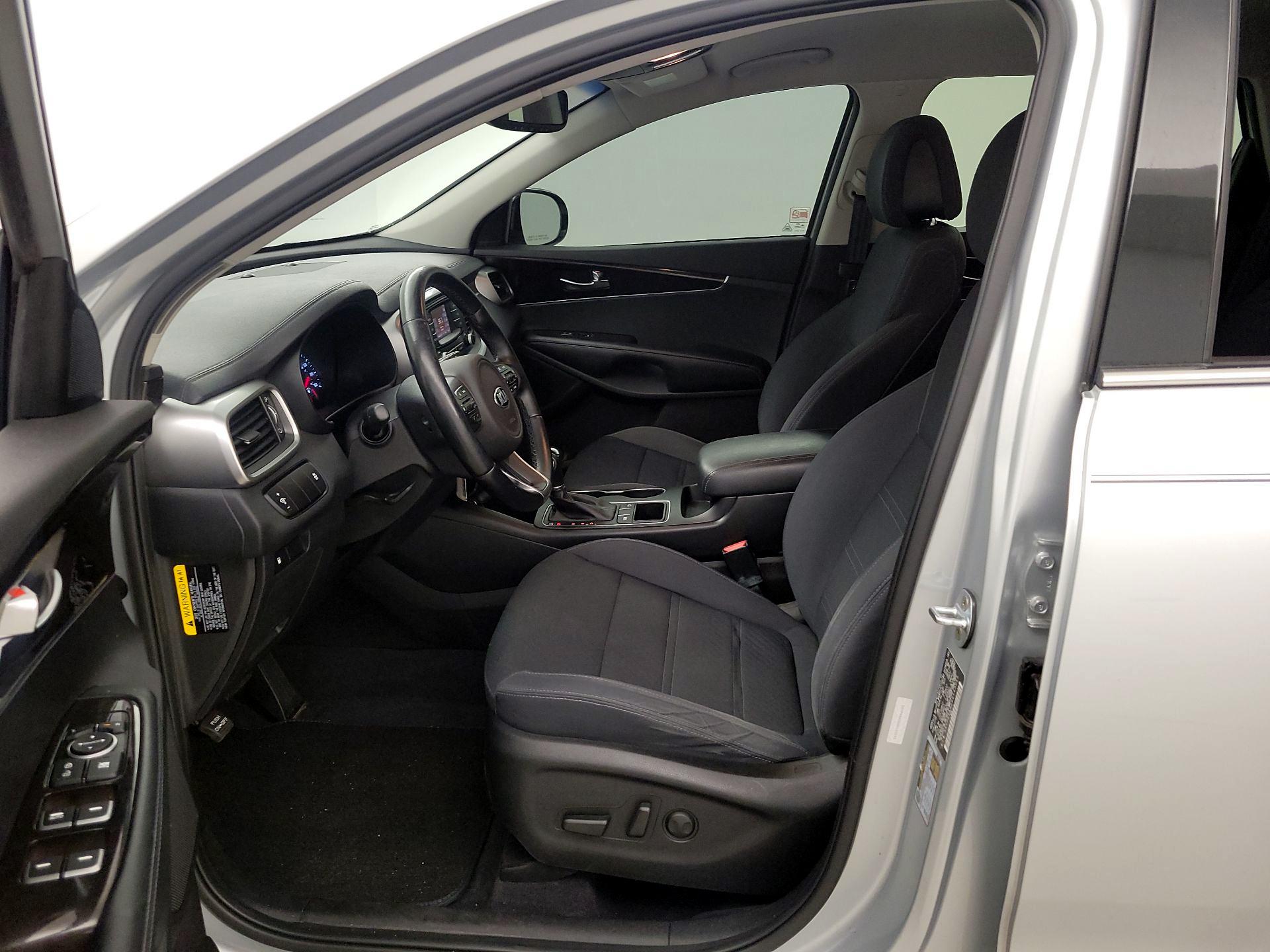 Thumbnail: 2016 Kia Sorento - 11