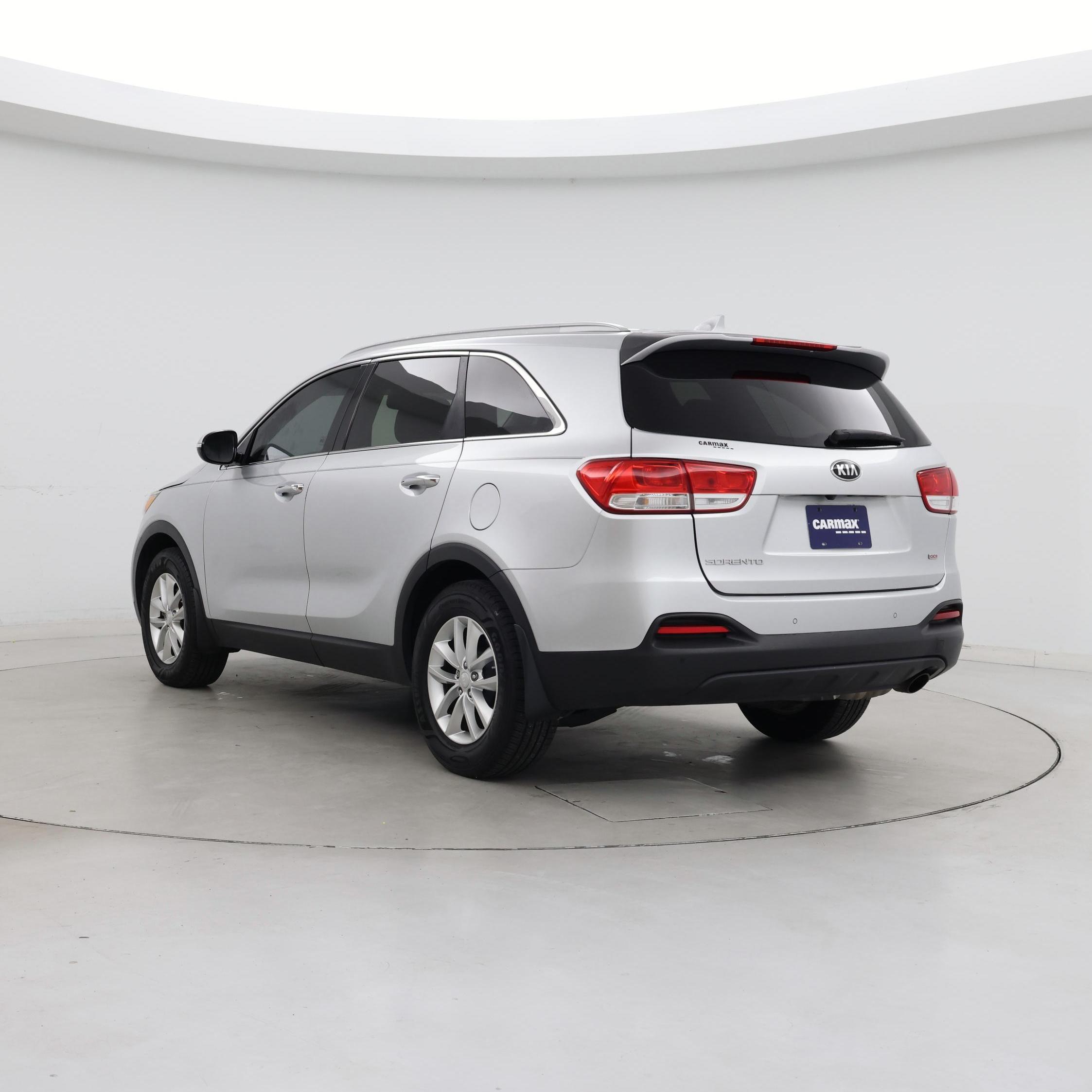 Thumbnail: 2016 Kia Sorento - 2