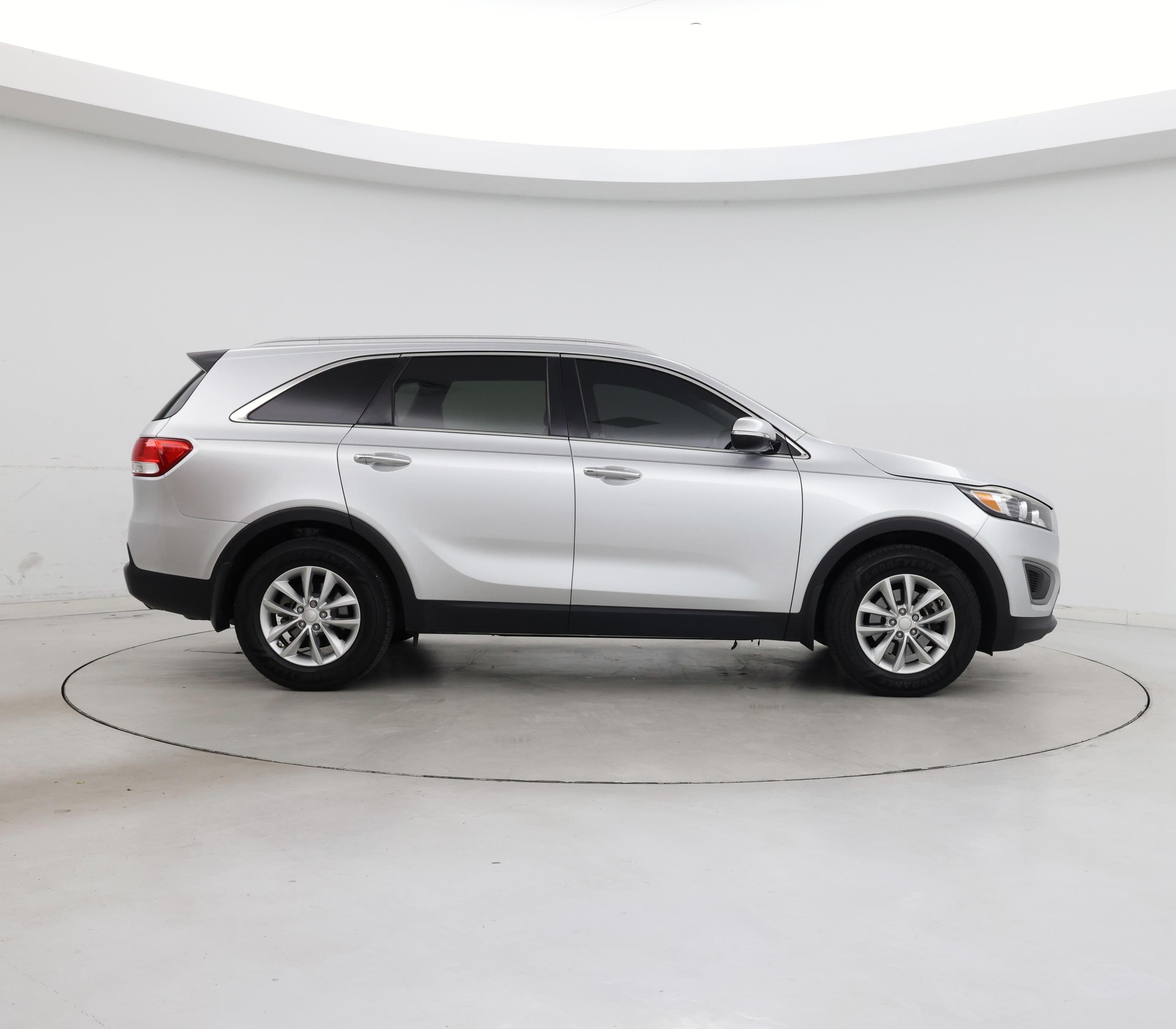 Thumbnail: 2016 Kia Sorento - 7