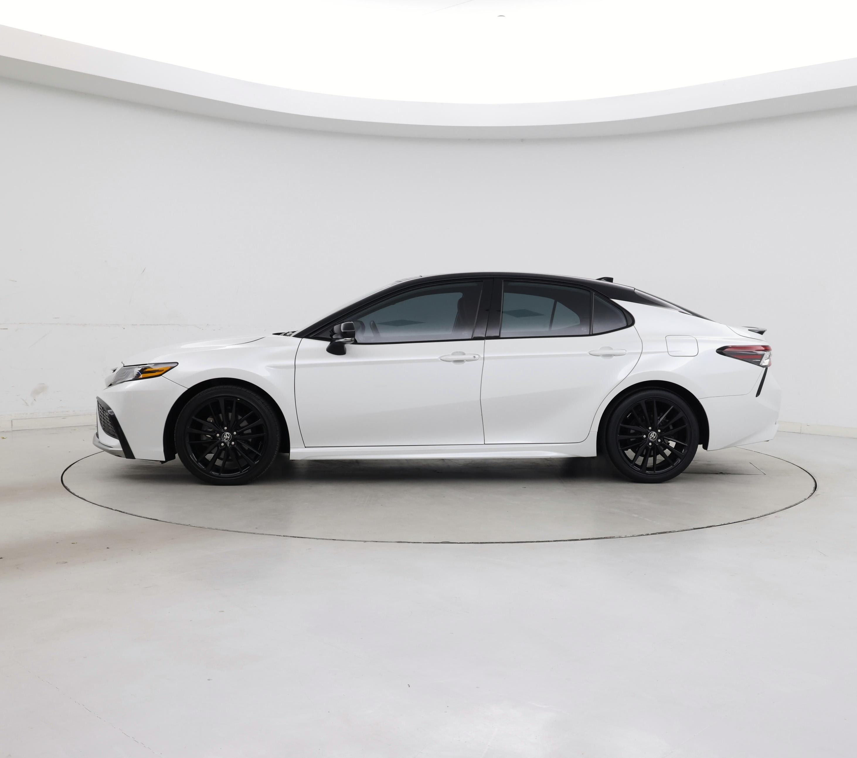 Thumbnail: 2023 Toyota Camry - 3