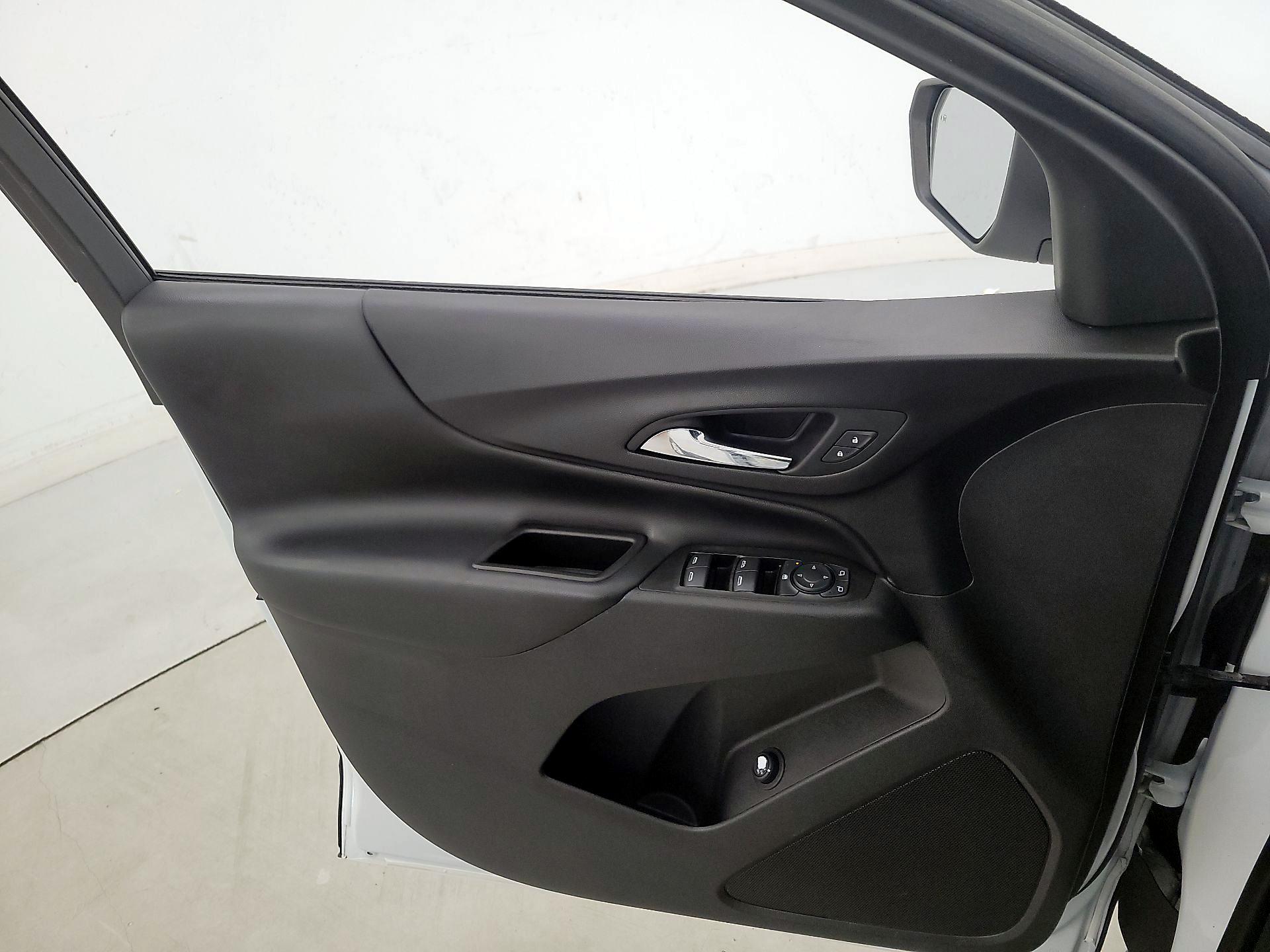 Thumbnail: 2020 Chevrolet Equinox - 12