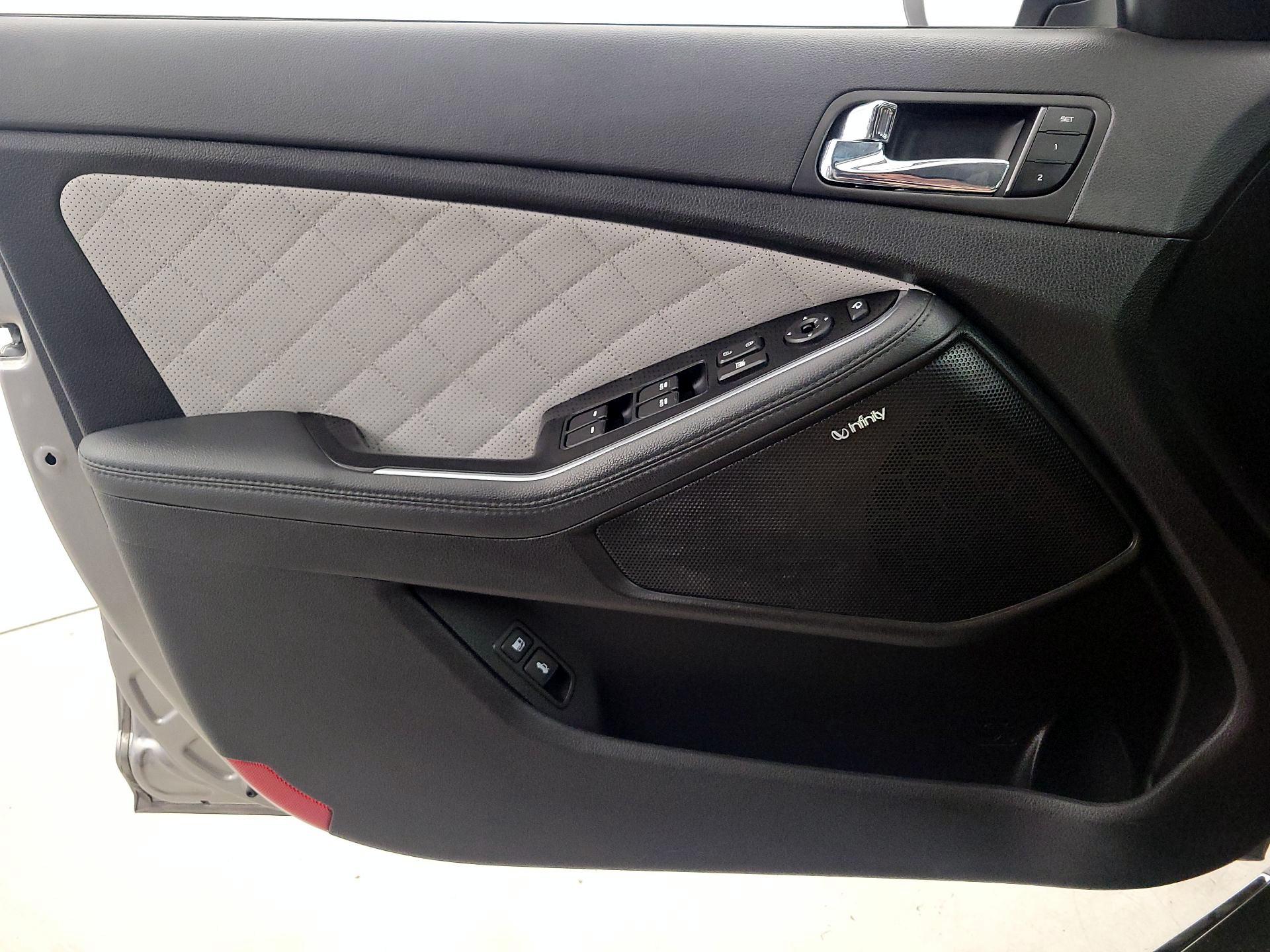 Thumbnail: 2015 Kia Optima - 12