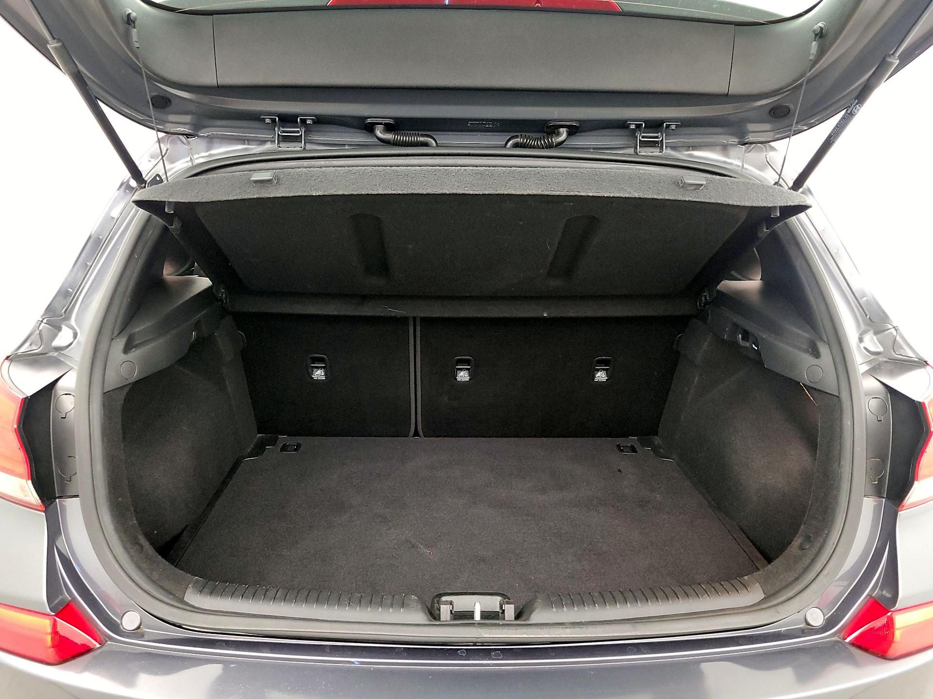 Thumbnail: 2018 Hyundai Elantra - 20